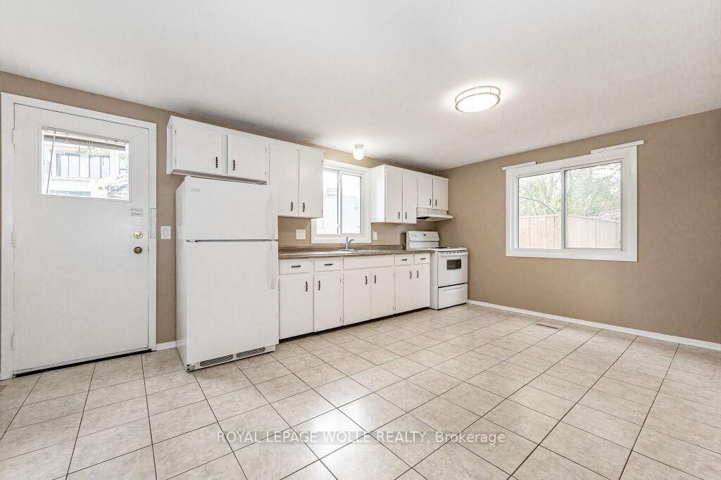 Photo 7 of 32B Karen Walk, Waterloo — HOMEH