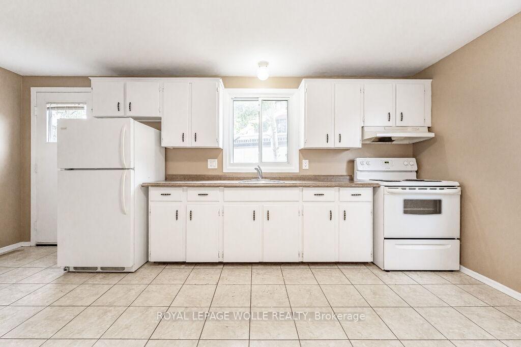 Photo 10 of 32B Karen Walk, Waterloo — HOMEH