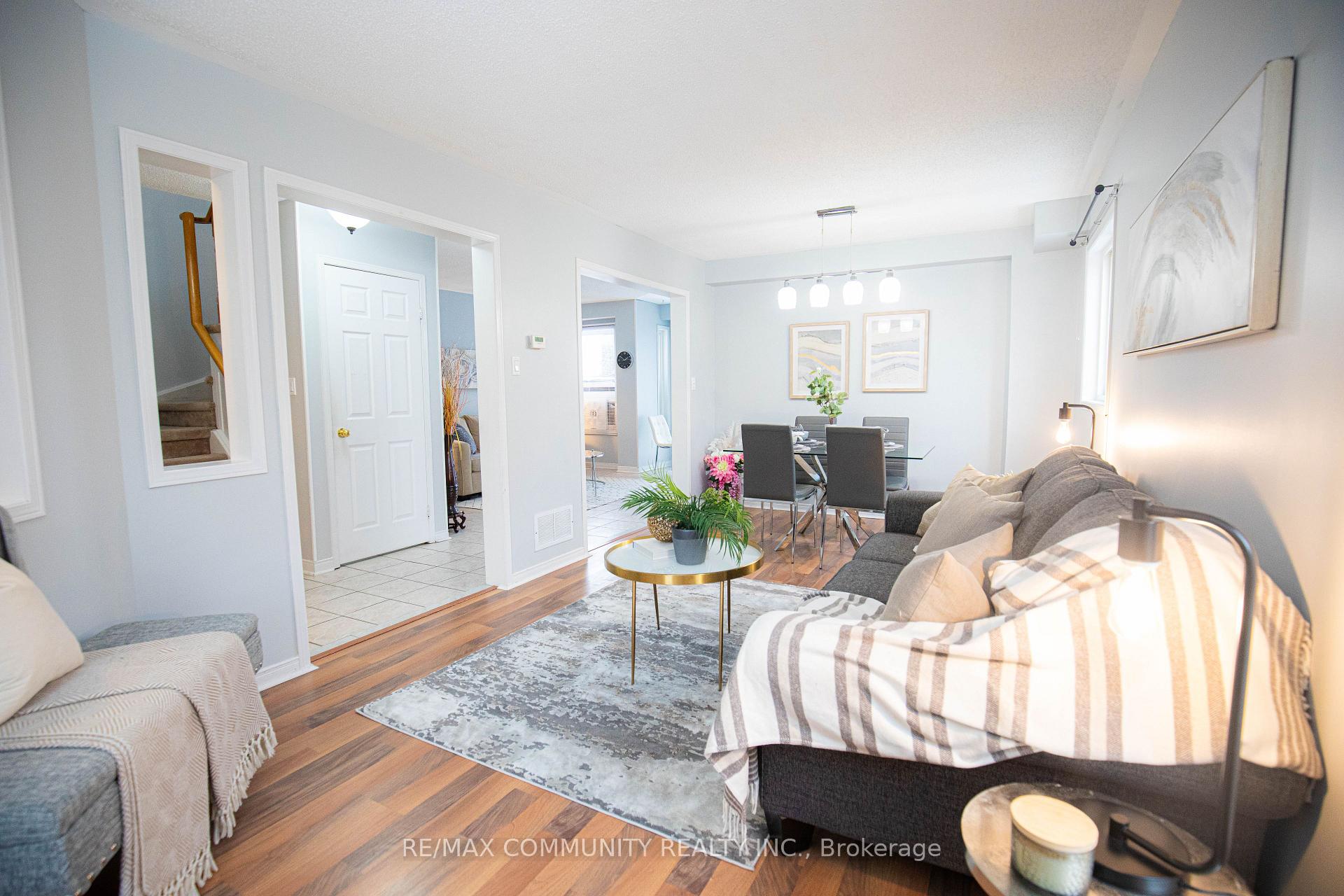 Photo 3 of 34 Daiseyfield Avenue, Clarington, Courtice — HOMEH