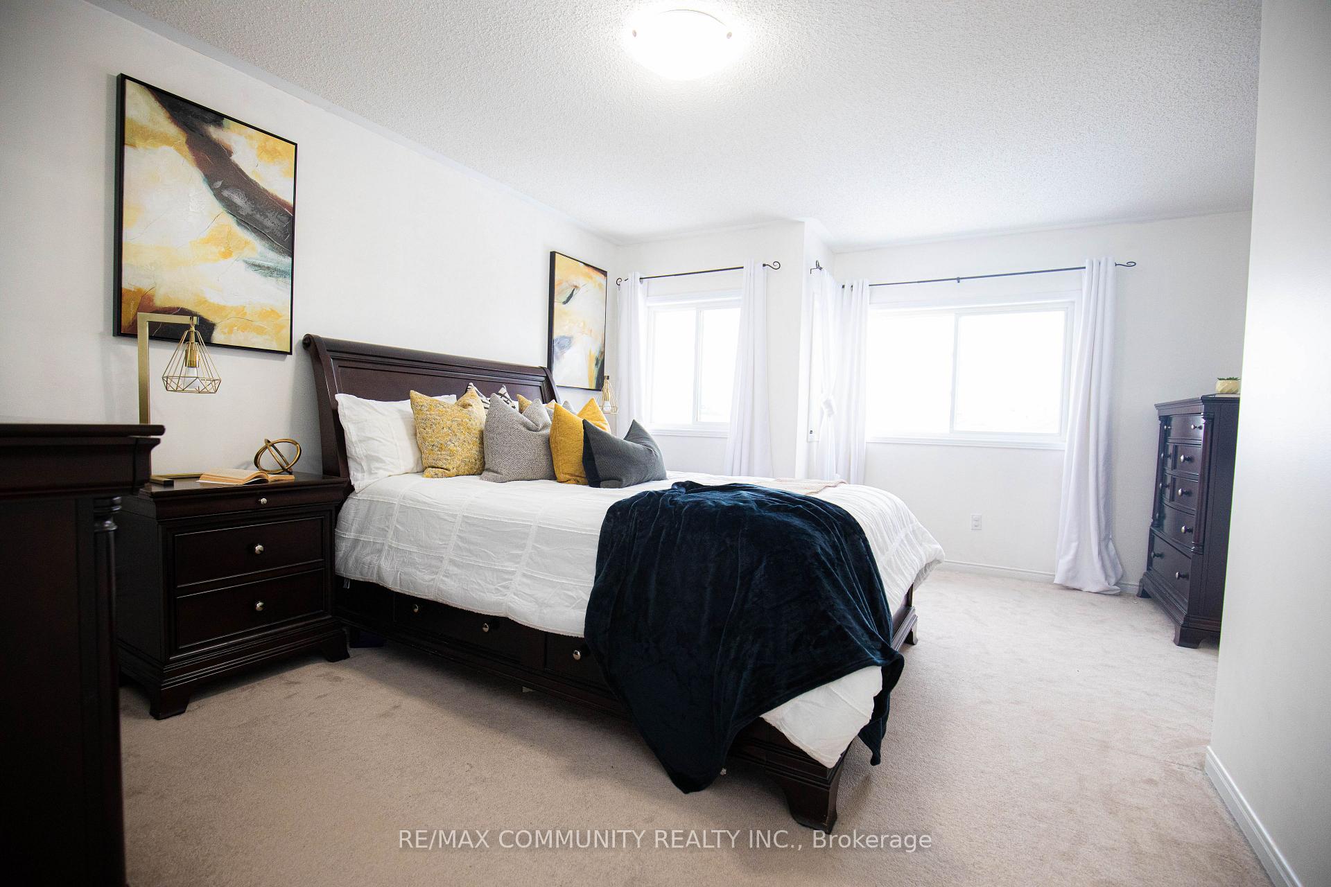 Photo 16 of 34 Daiseyfield Avenue, Clarington, Courtice — HOMEH