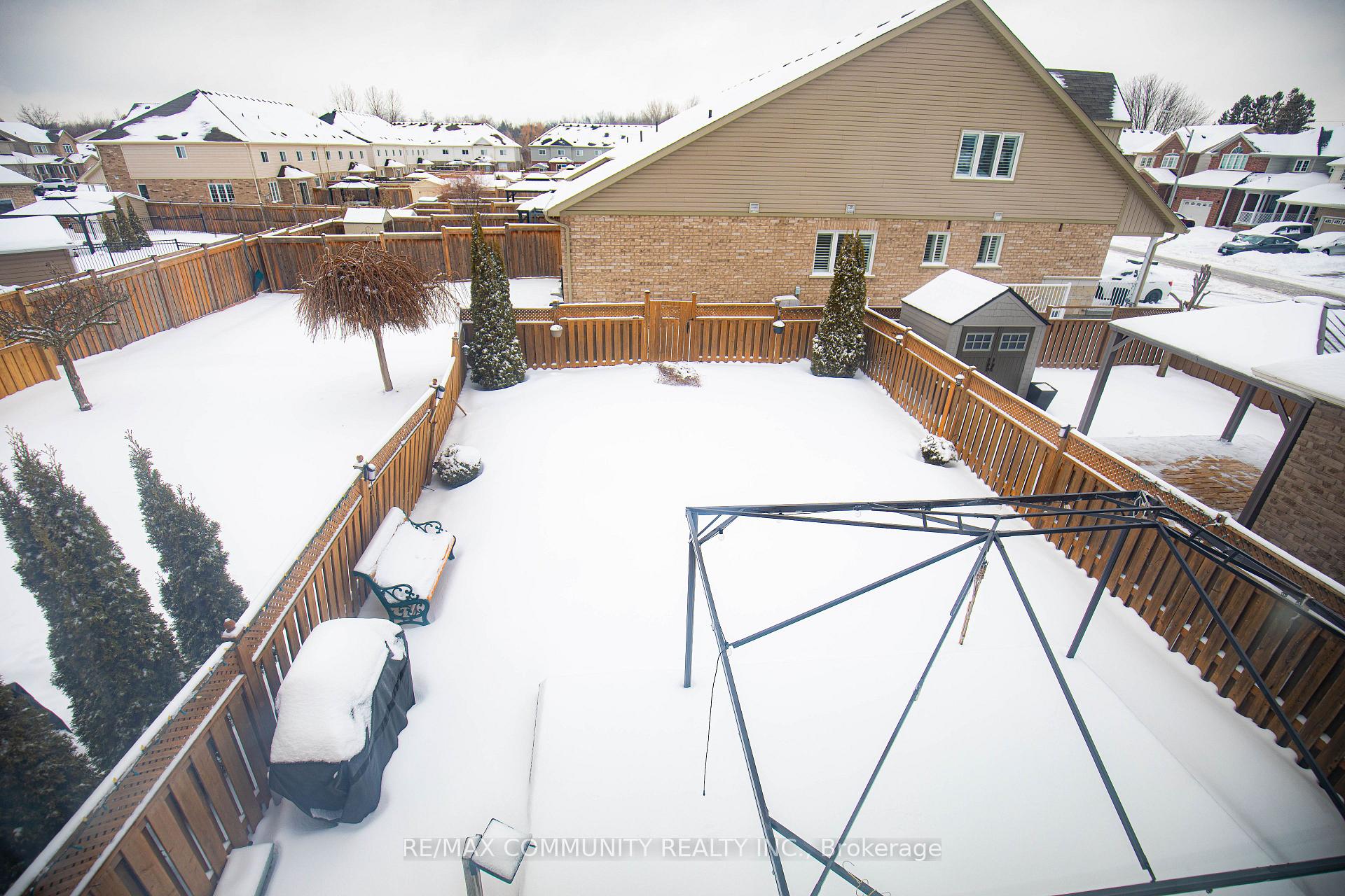 Photo 17 of 34 Daiseyfield Avenue, Clarington, Courtice — HOMEH
