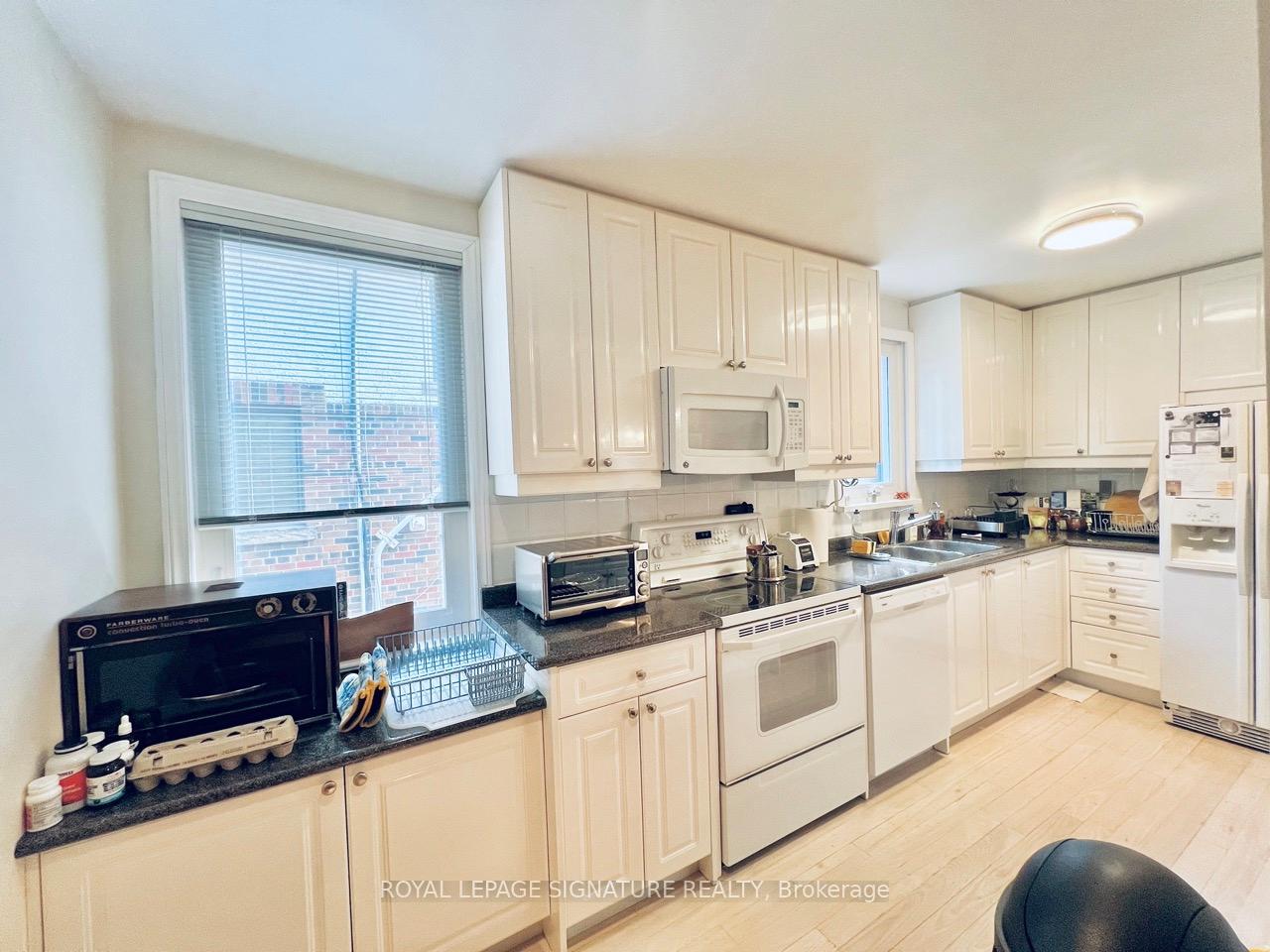 Photo 5 of 24 College View Avenue, Toronto, Yonge-Eglinton — HOMEH