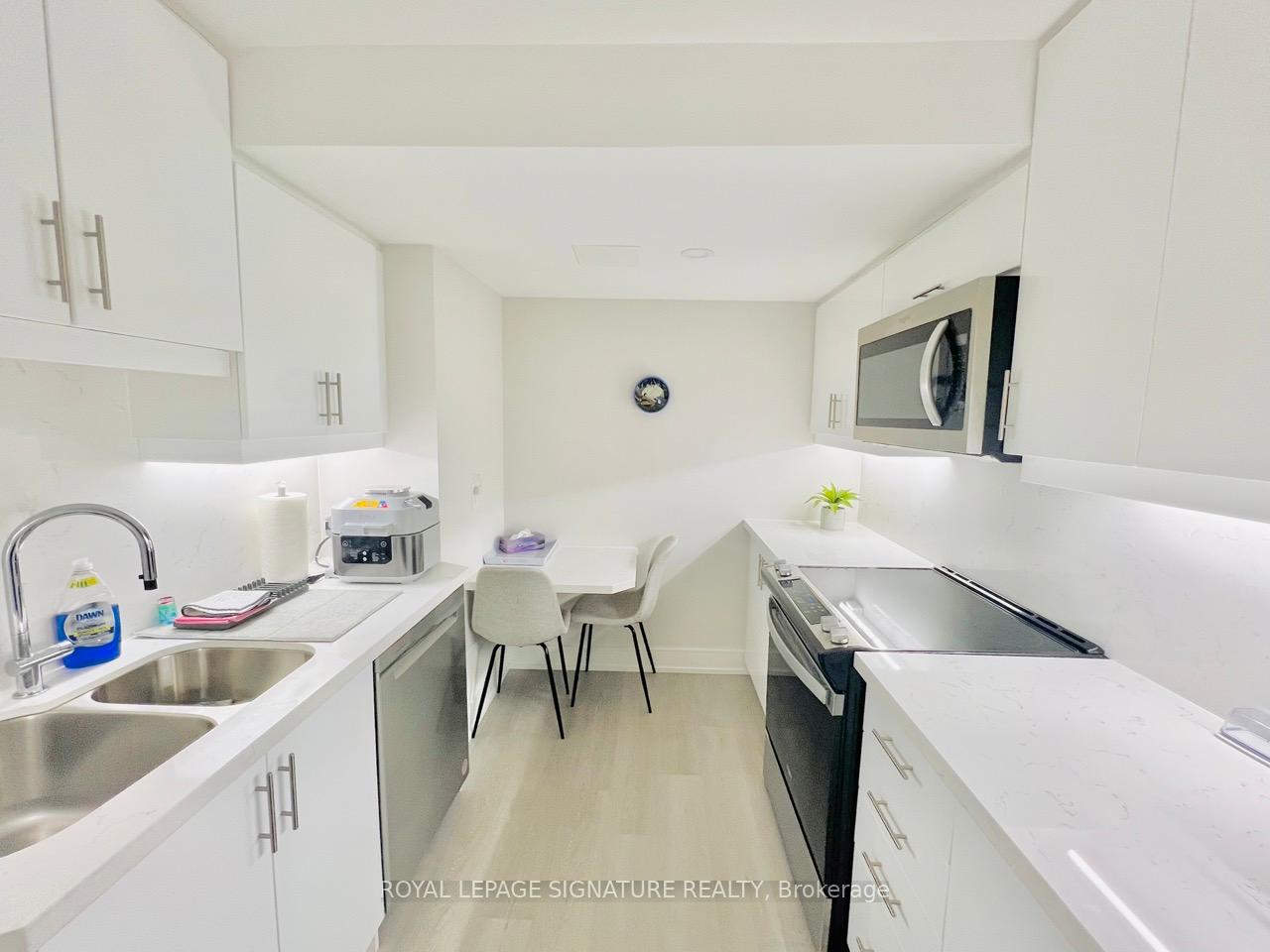 Photo 36 of 24 College View Avenue, Toronto, Yonge-Eglinton — HOMEH