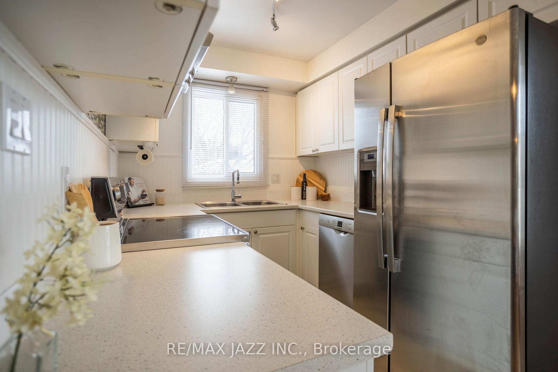 Photo 4 of 56 Hartsfield Drive, Clarington, Courtice — HOMEH