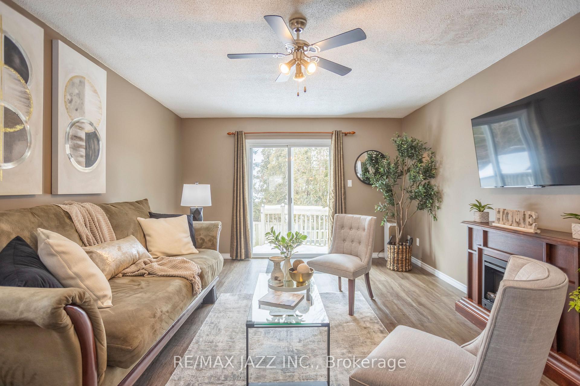 Photo 14 of 56 Hartsfield Drive, Clarington, Courtice — HOMEH