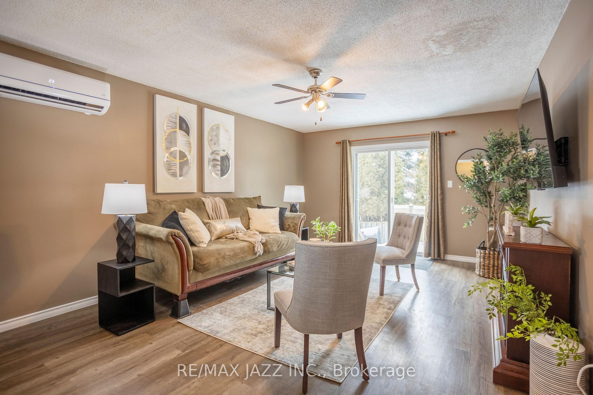 Photo 15 of 56 Hartsfield Drive, Clarington, Courtice — HOMEH