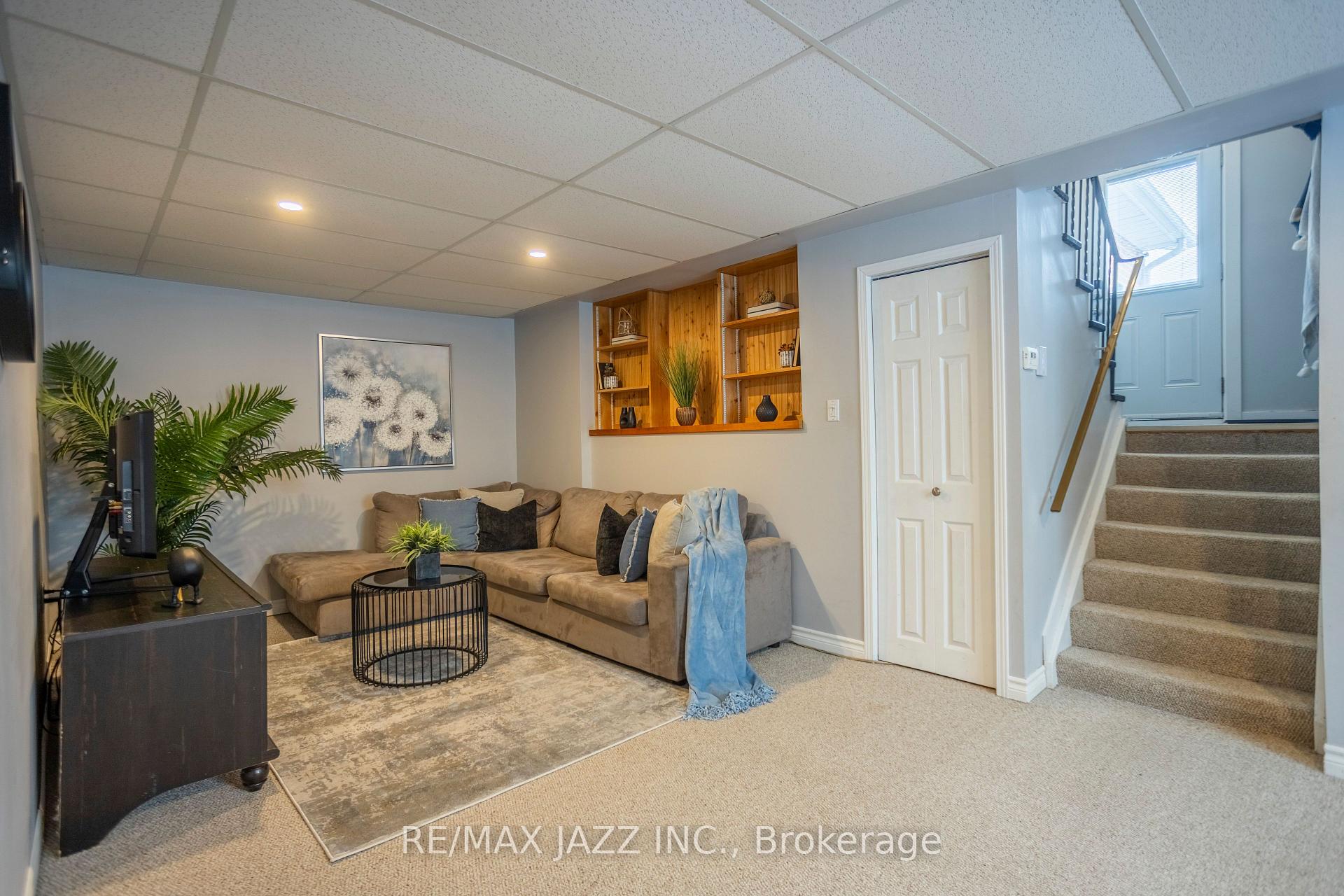 Photo 17 of 56 Hartsfield Drive, Clarington, Courtice — HOMEH