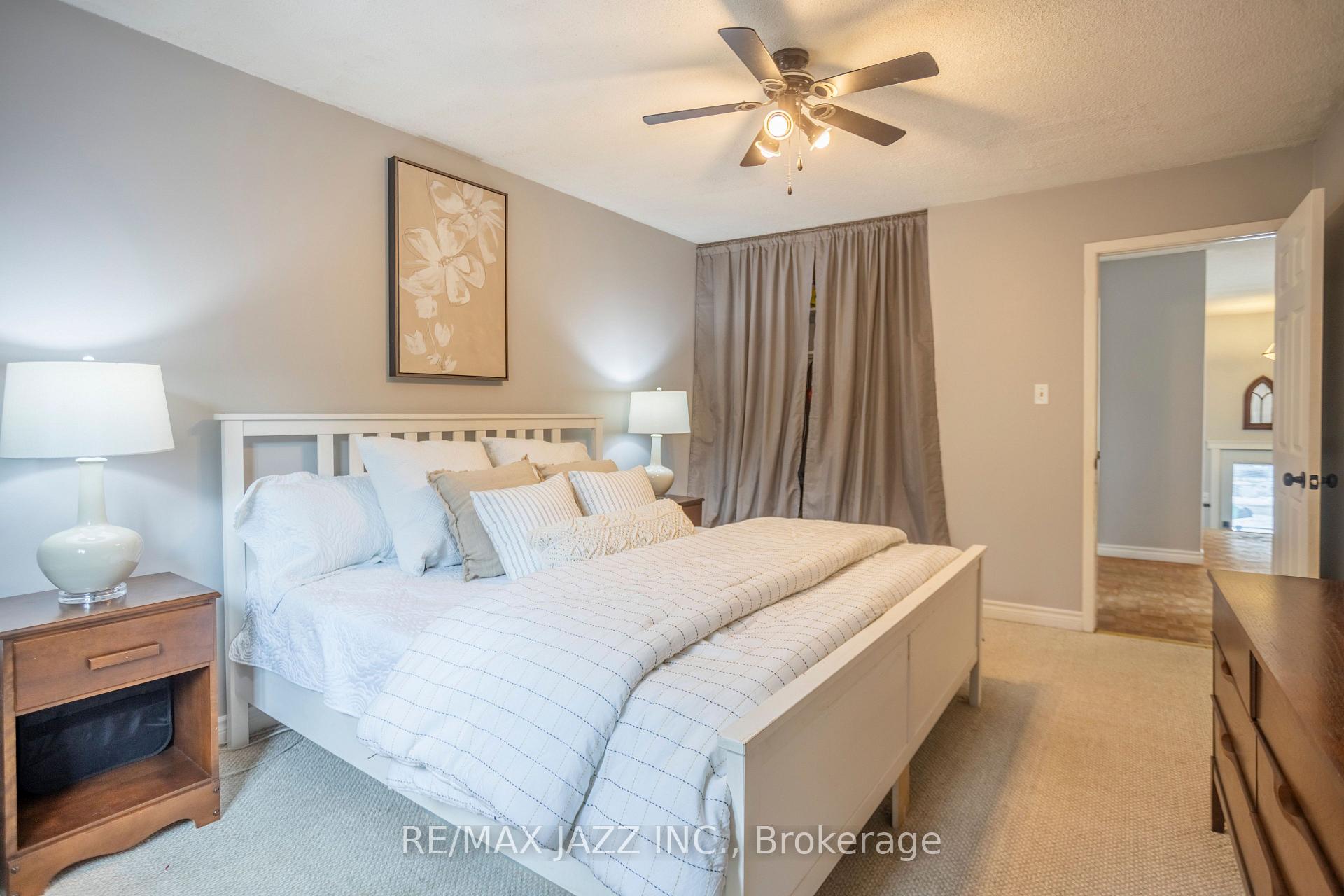 Photo 32 of 56 Hartsfield Drive, Clarington, Courtice — HOMEH