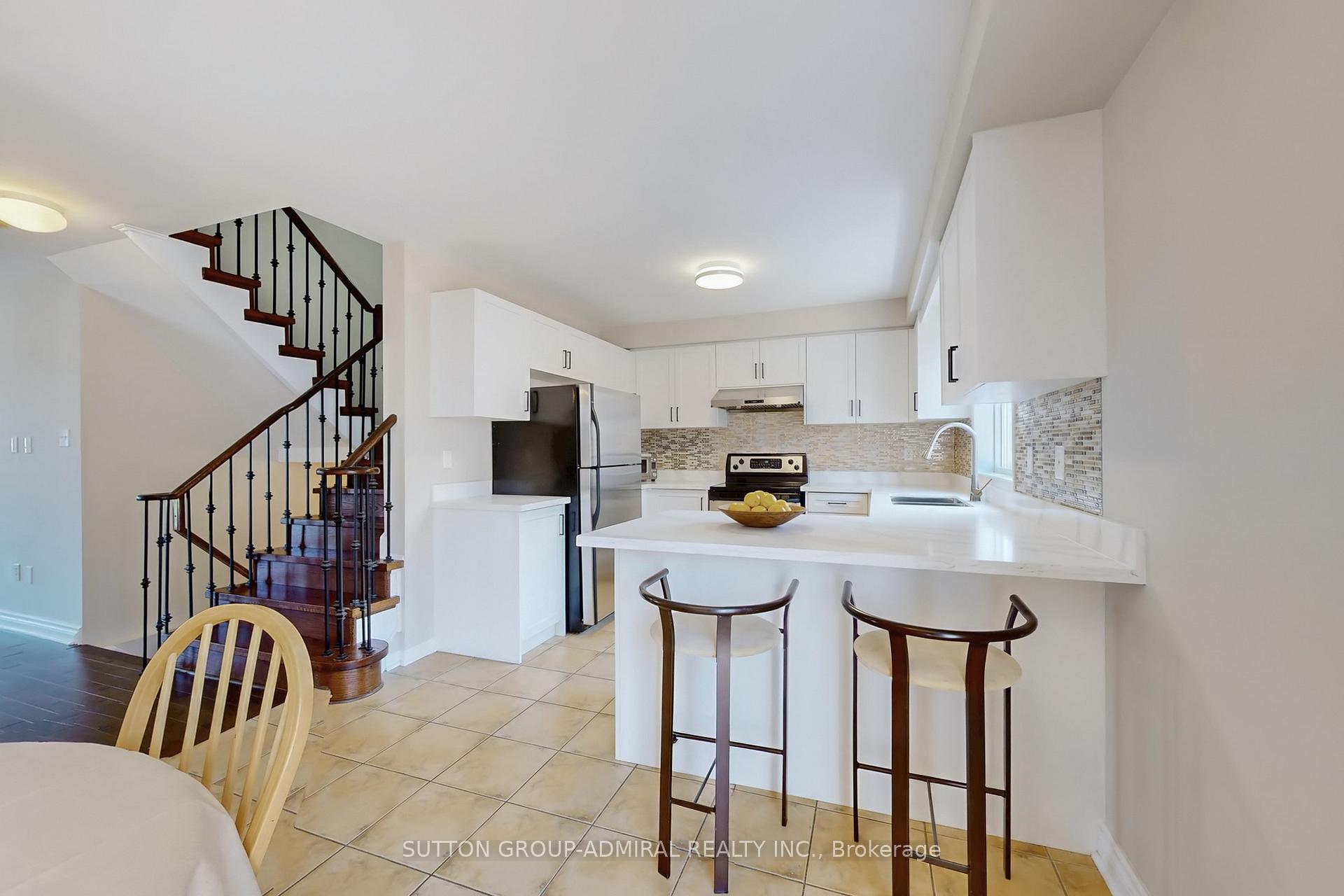 Photo 15 of 128 Timberwolf Crescent, Vaughan, Vellore Village — HOMEH