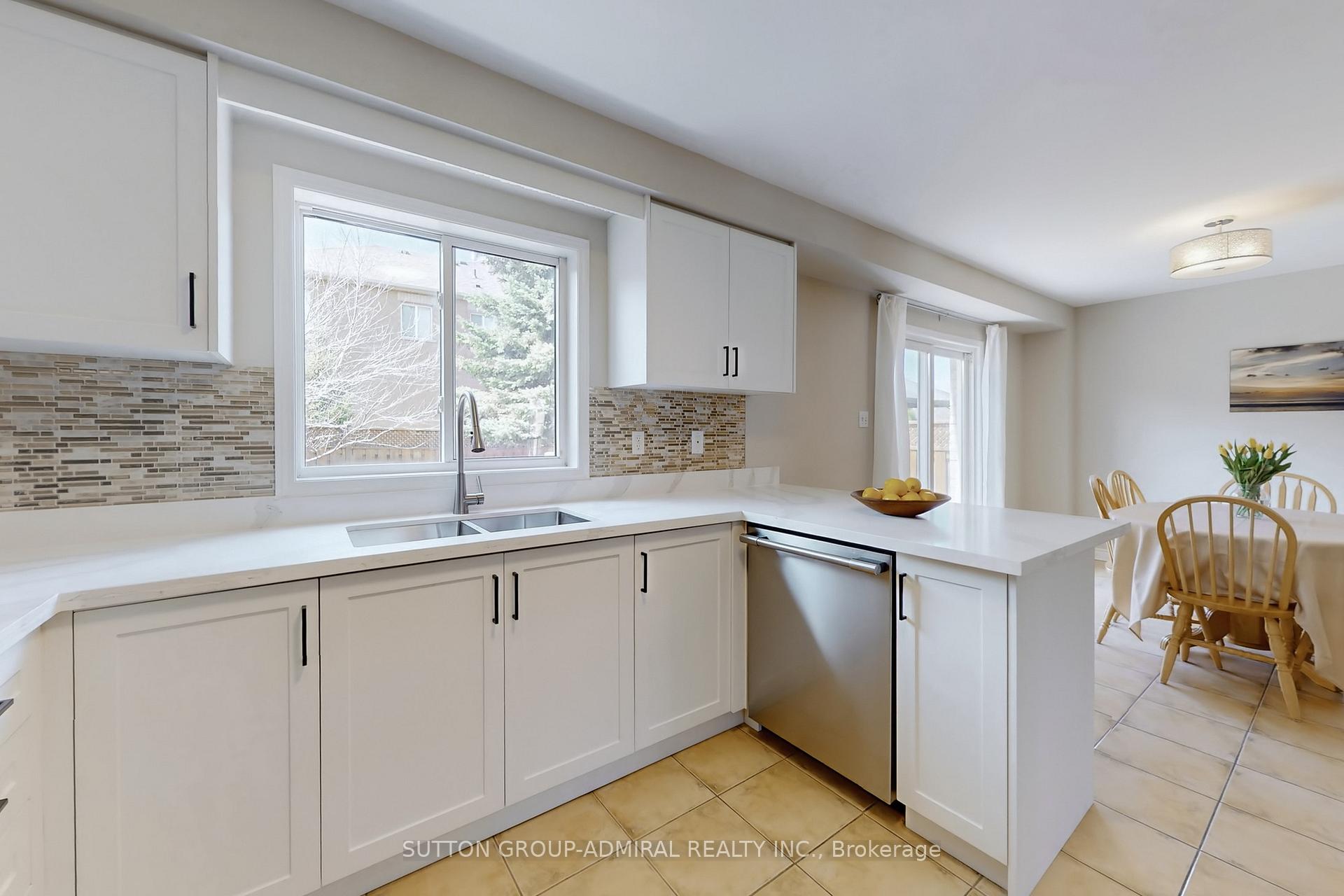 Photo 19 of 128 Timberwolf Crescent, Vaughan, Vellore Village — HOMEH