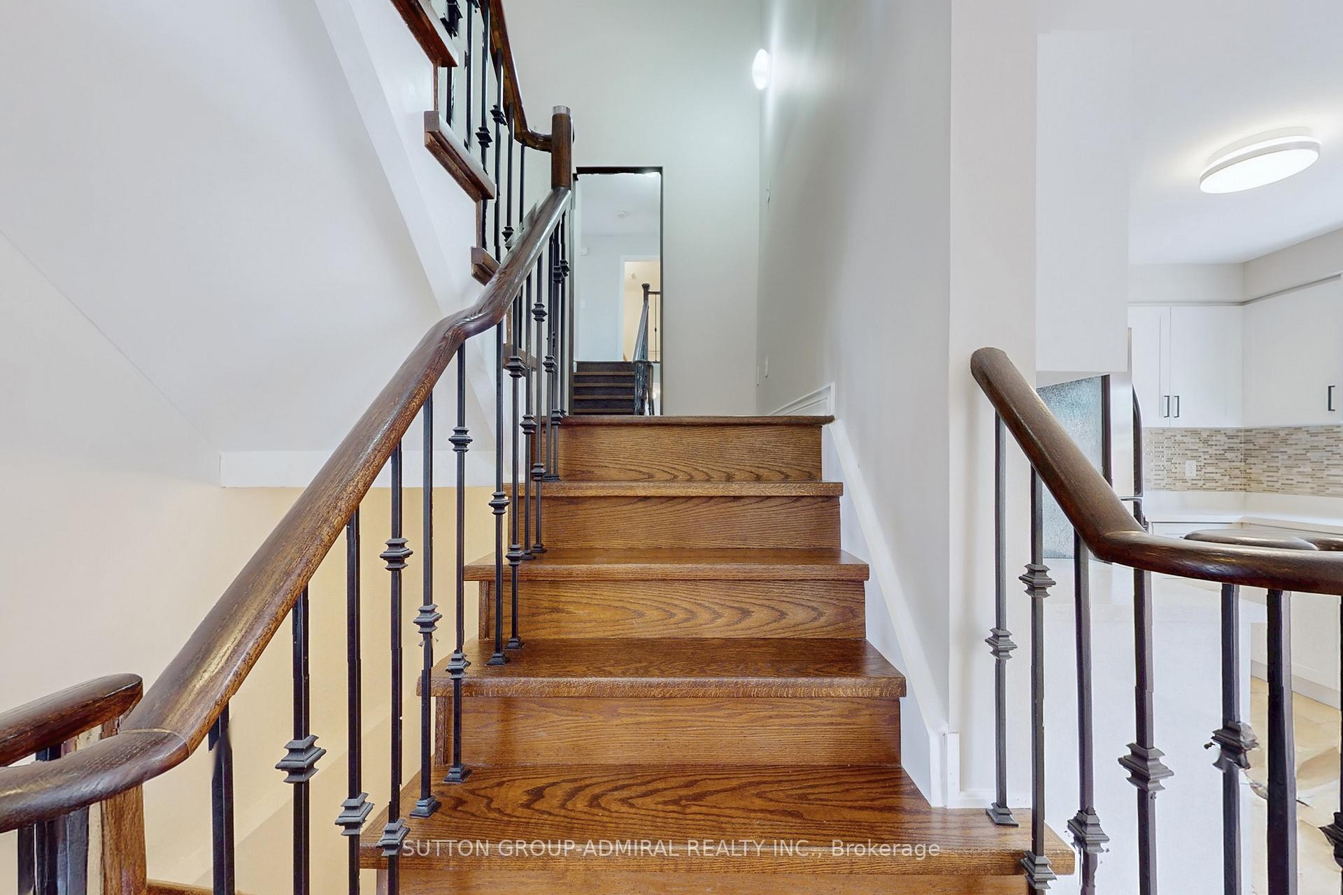 Photo 25 of 128 Timberwolf Crescent, Vaughan, Vellore Village — HOMEH