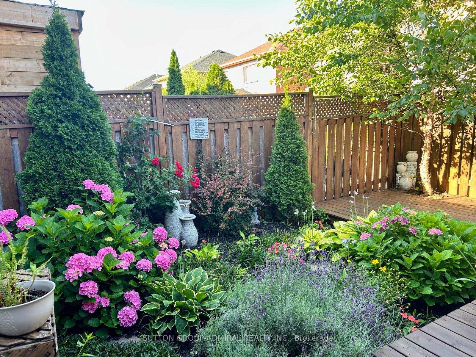 Photo 24 of 128 Timberwolf Crescent, Vaughan, Vellore Village — HOMEH