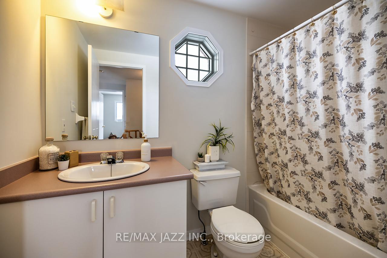 Photo 15 of 92 McMann Crescent, Clarington, Courtice — HOMEH