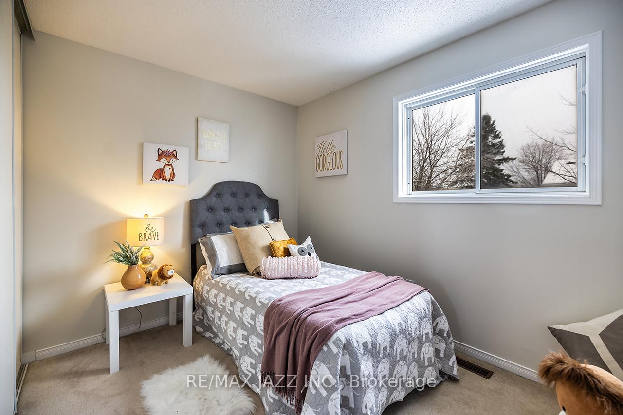 Photo 22 of 92 McMann Crescent, Clarington, Courtice — HOMEH