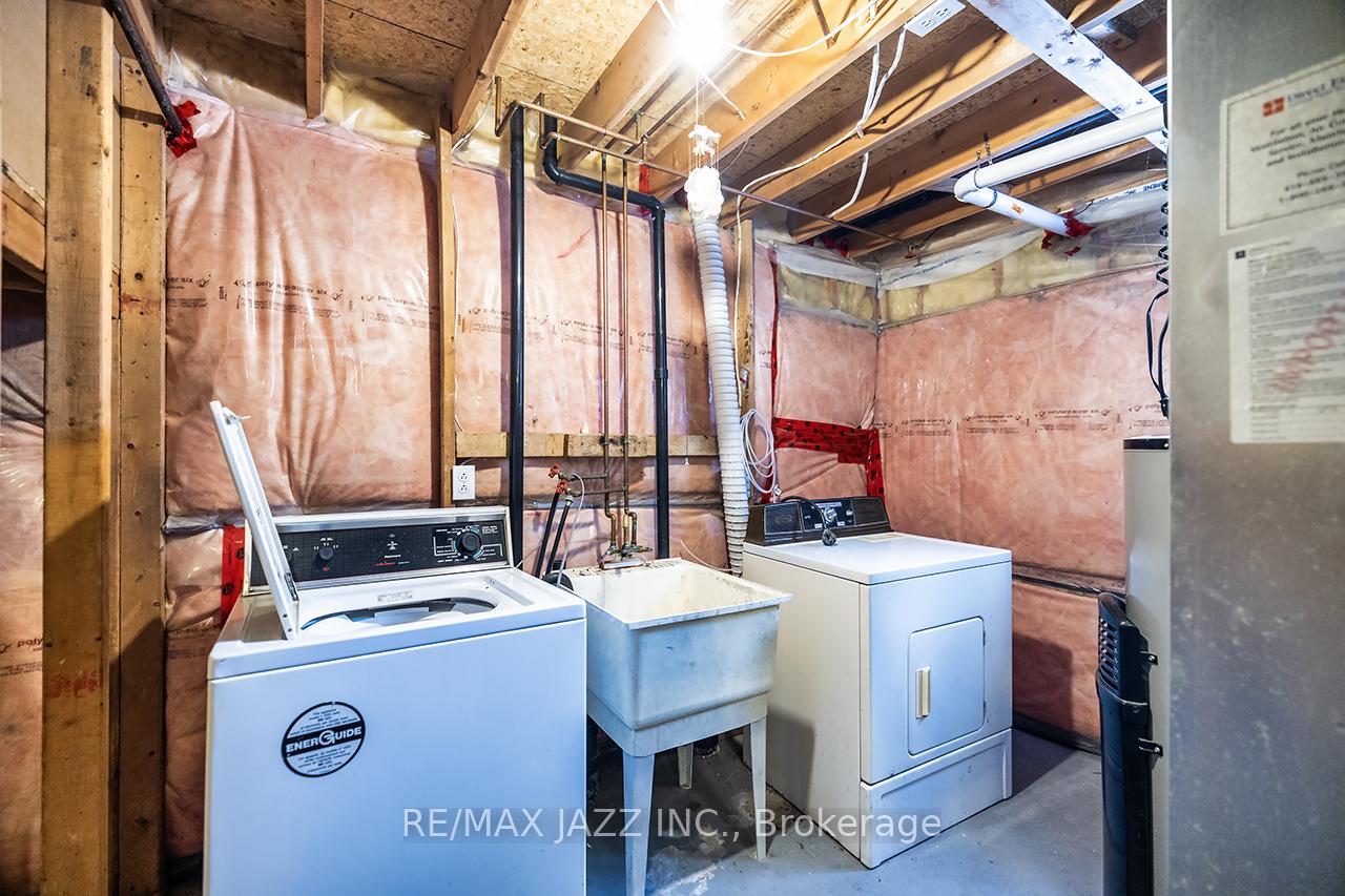 Photo 21 of 92 McMann Crescent, Clarington, Courtice — HOMEH