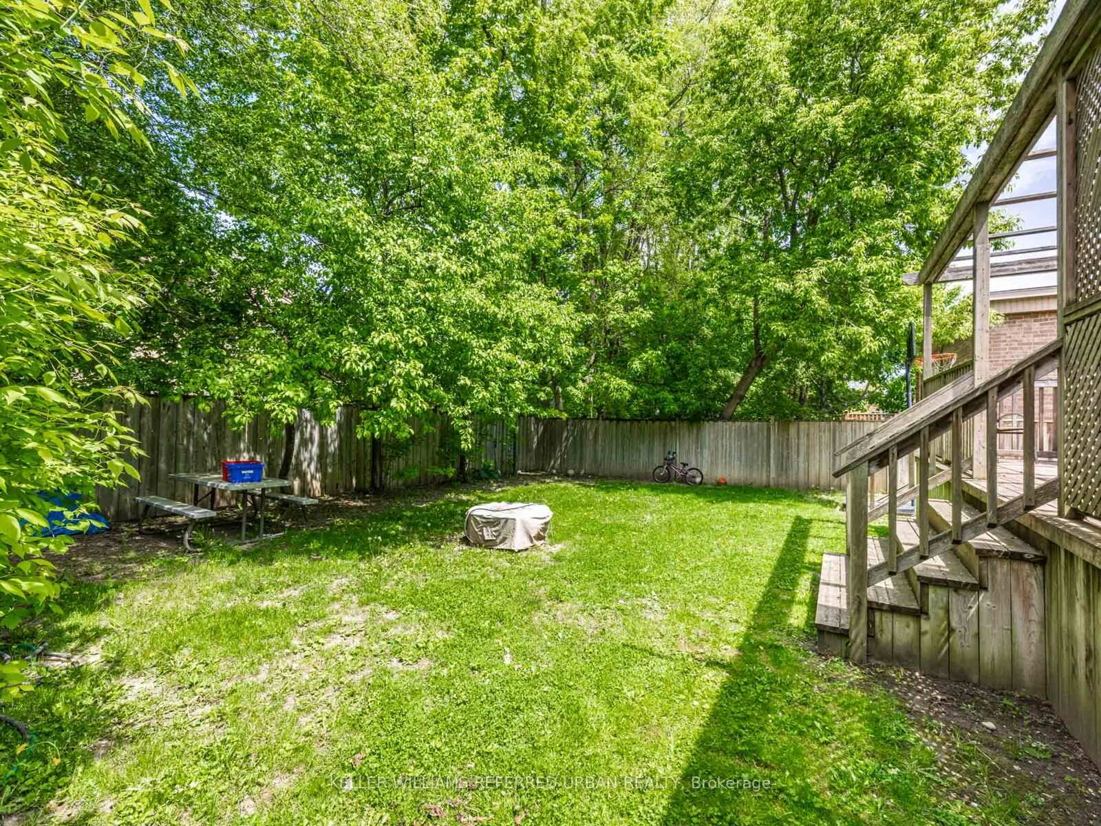 Photo 26 of 526 Coldstream Avenue, Toronto, Englemount-Lawrence — HOMEH