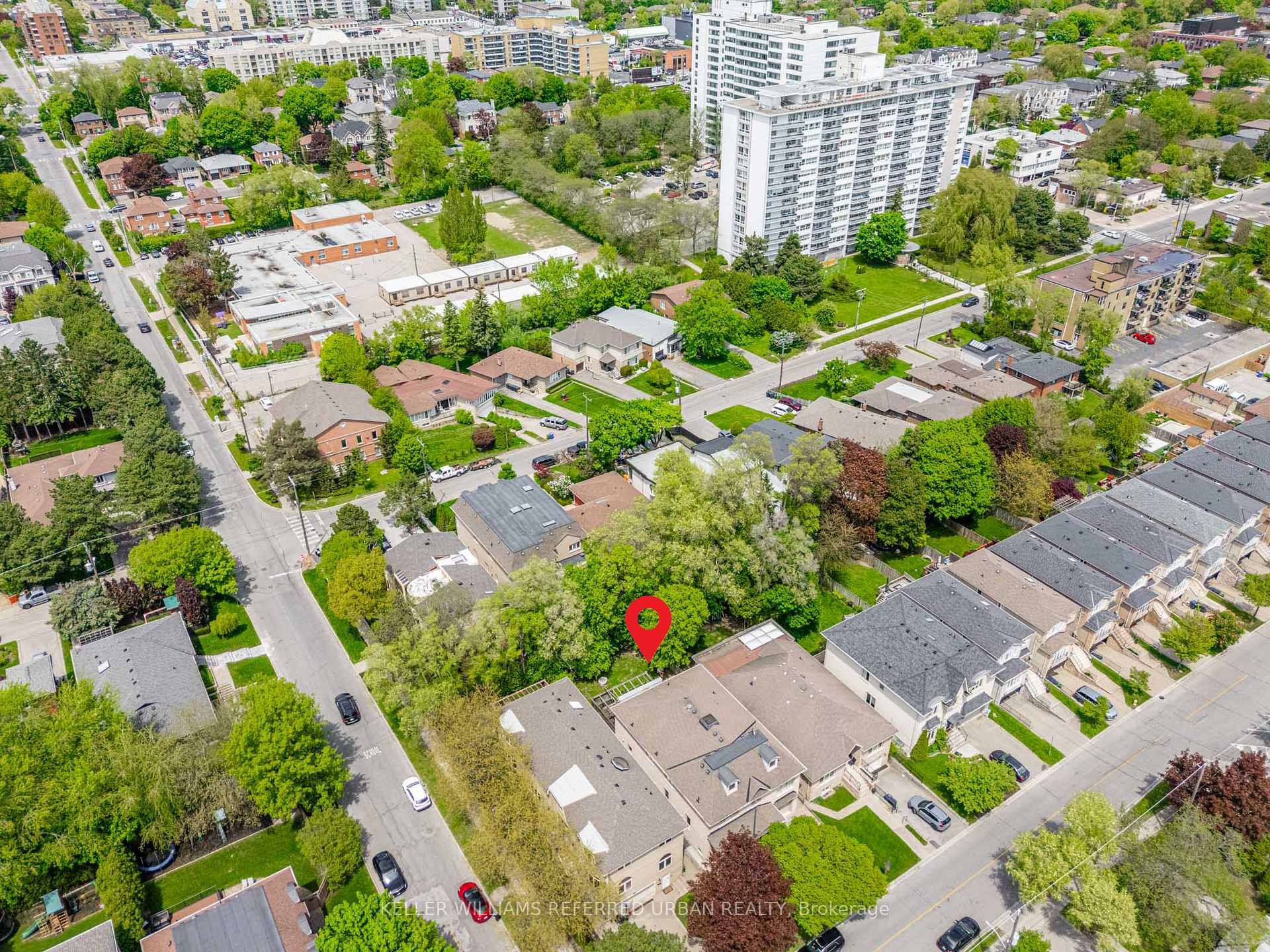 Photo 21 of 526 Coldstream Avenue, Toronto, Englemount-Lawrence — HOMEH