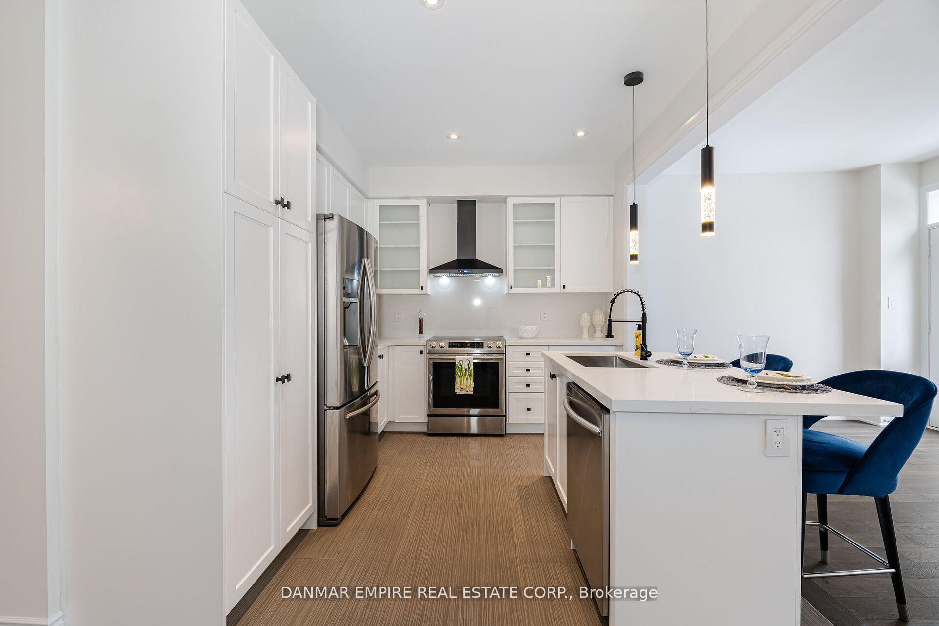 Photo 7 of 20 Great Heron Court, King, King City — HOMEH