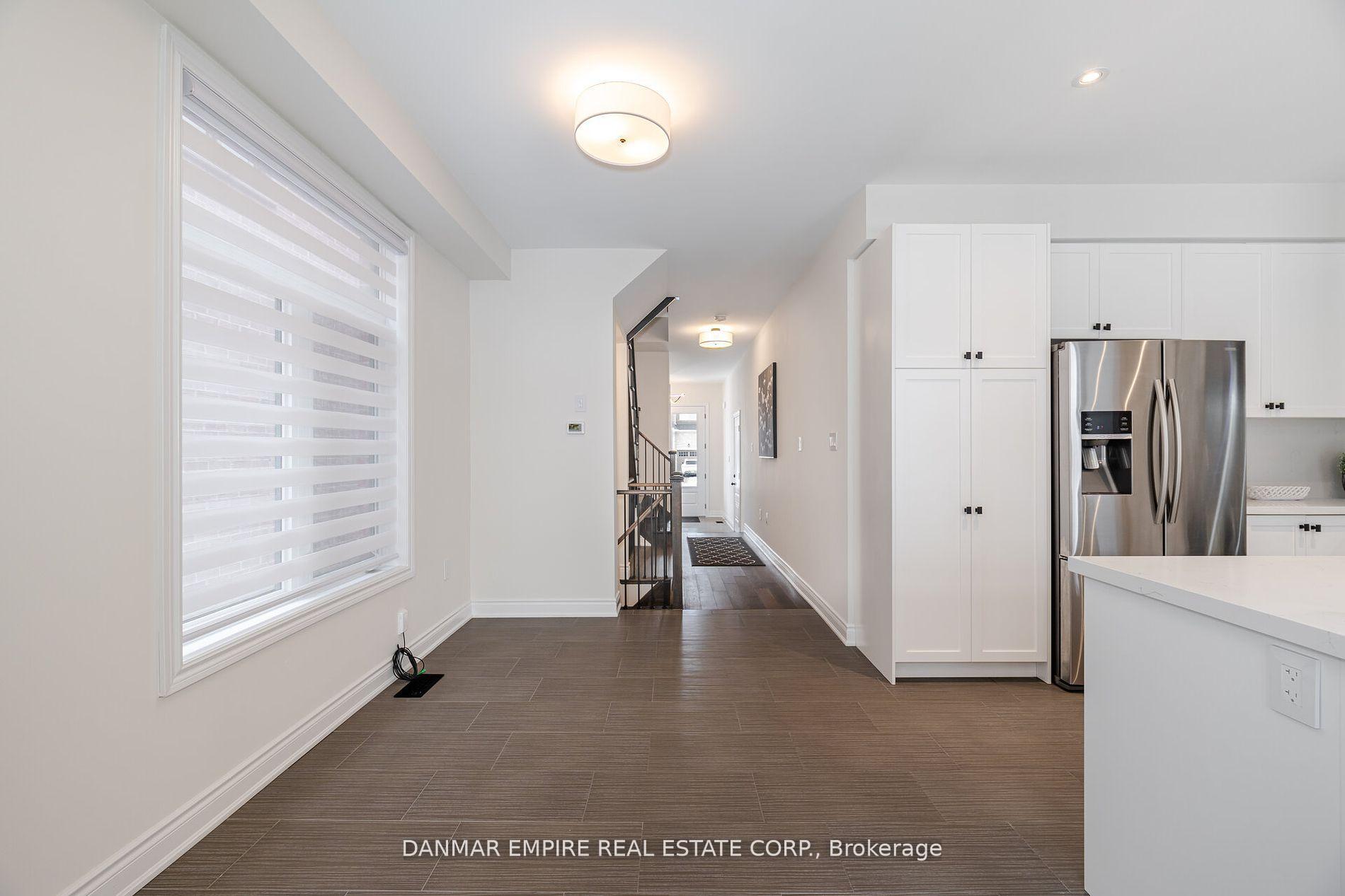 Photo 10 of 20 Great Heron Court, King, King City — HOMEH