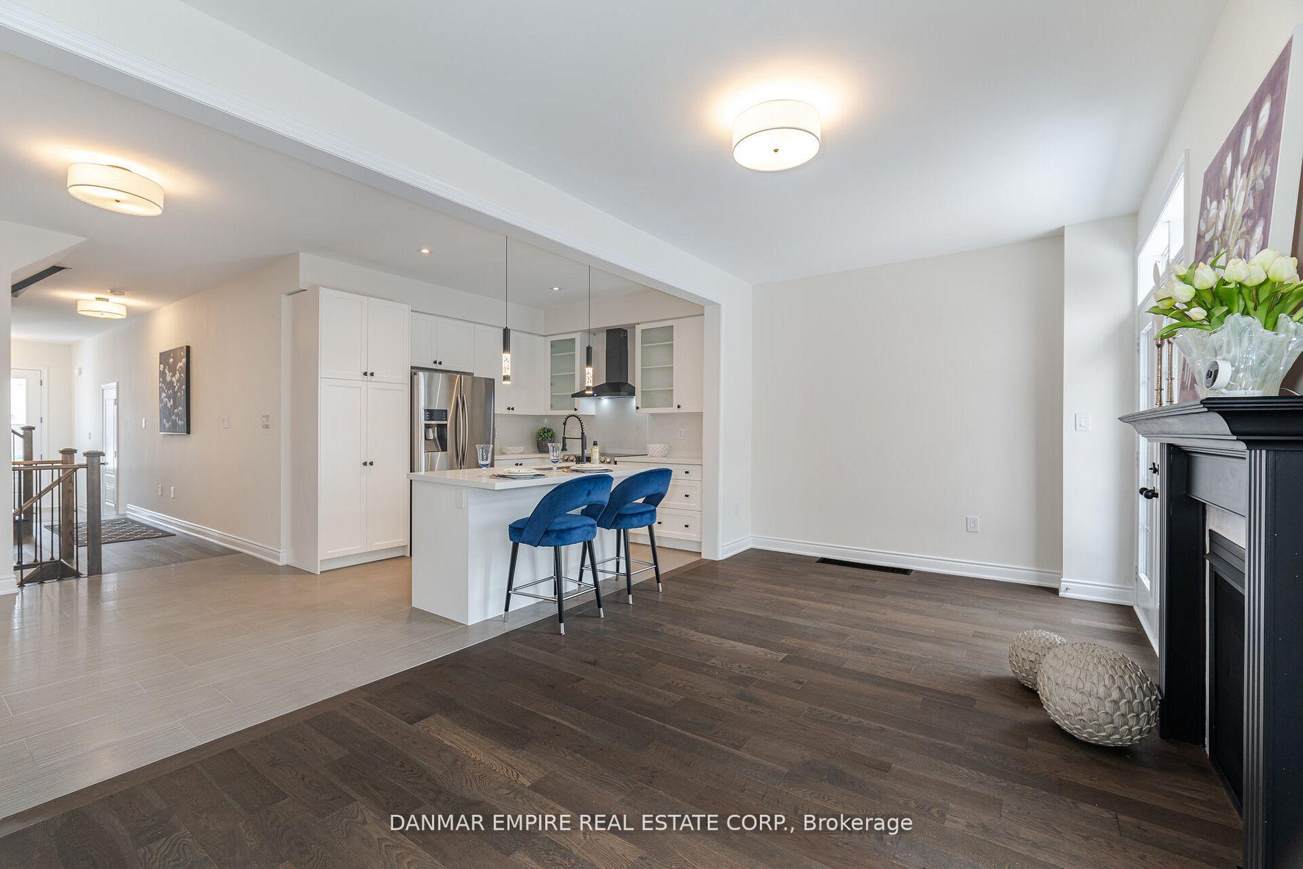 Photo 12 of 20 Great Heron Court, King, King City — HOMEH