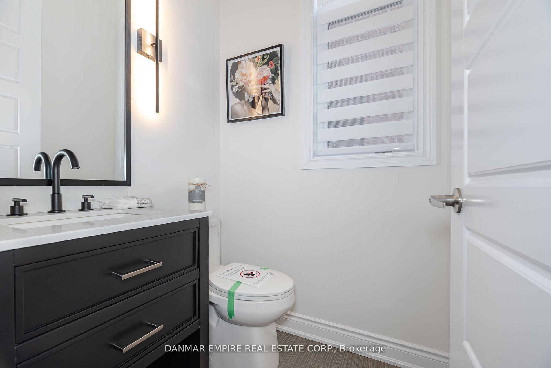 Photo 18 of 20 Great Heron Court, King, King City — HOMEH