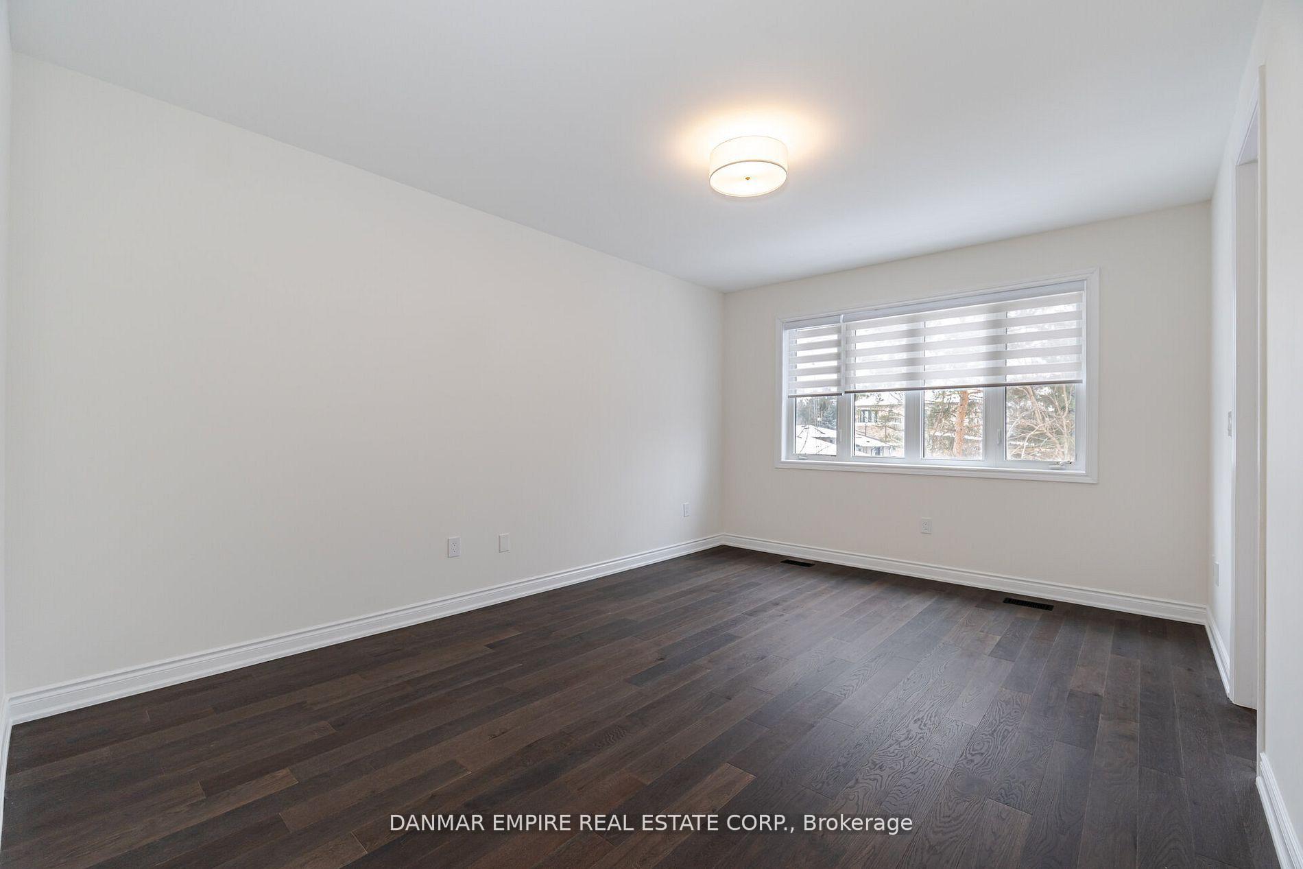 Photo 17 of 20 Great Heron Court, King, King City — HOMEH