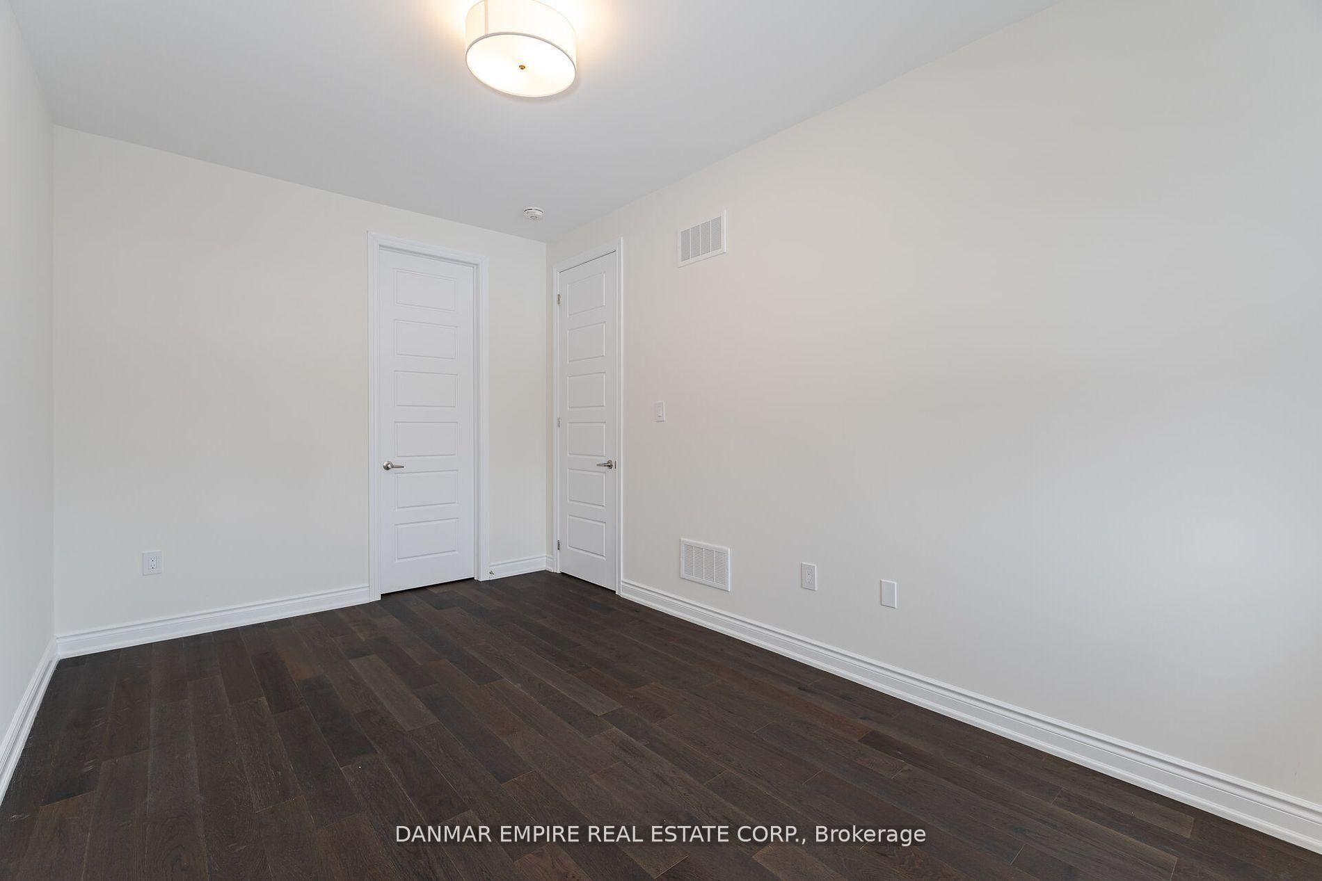 Photo 22 of 20 Great Heron Court, King, King City — HOMEH