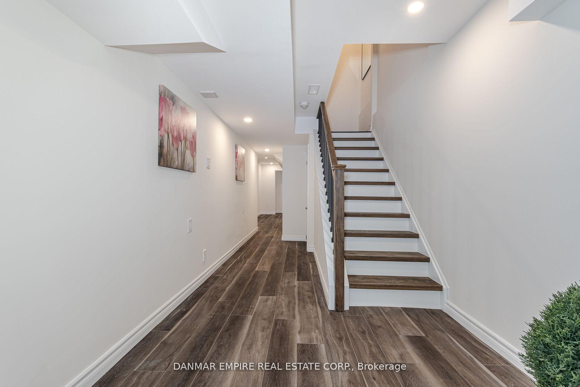 Photo 26 of 20 Great Heron Court, King, King City — HOMEH
