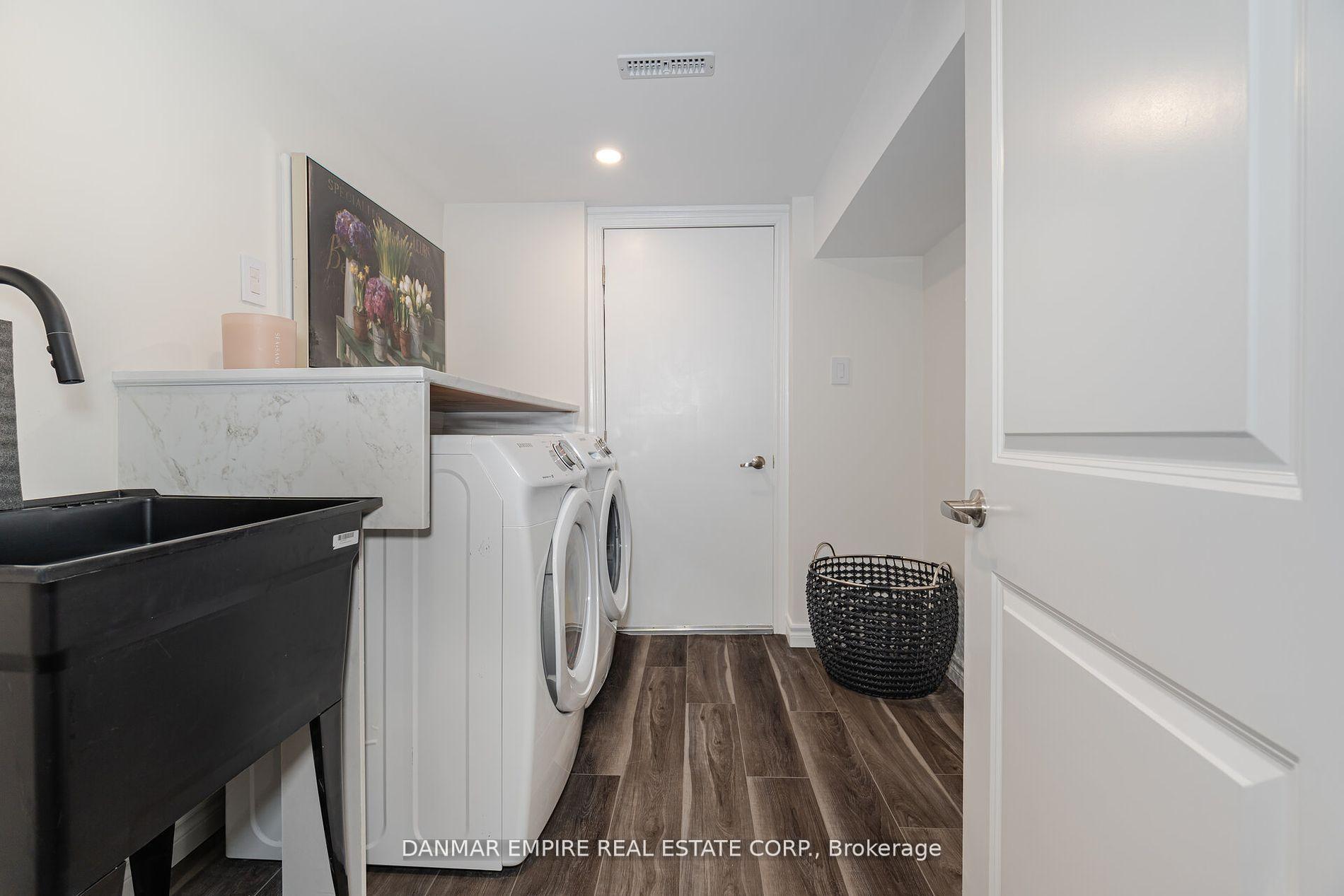 Photo 35 of 20 Great Heron Court, King, King City — HOMEH