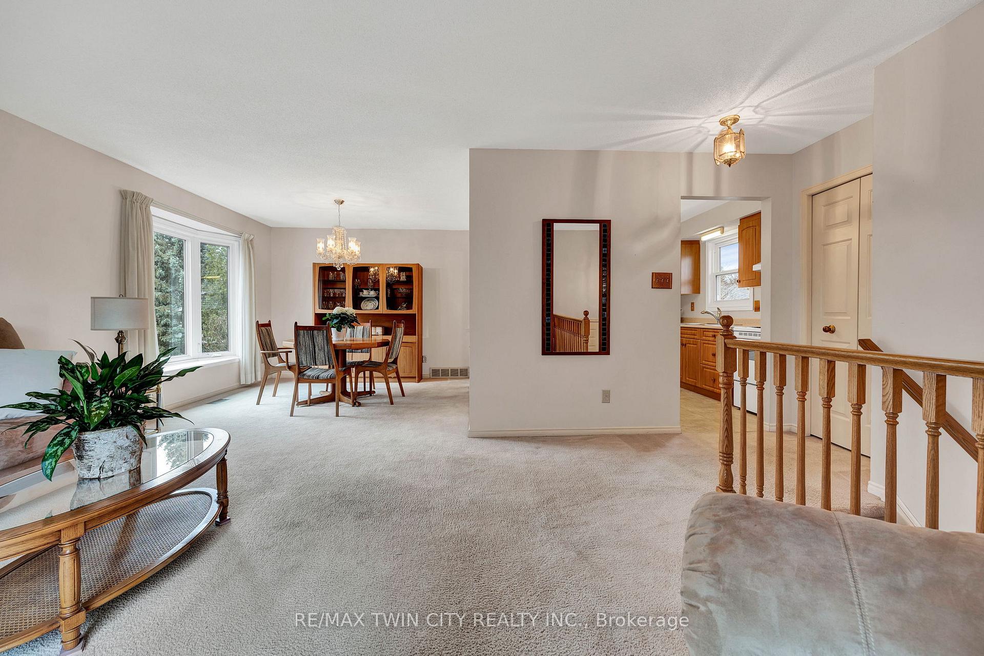 Photo 7 of 204 Nomad Court, Kitchener — HOMEH