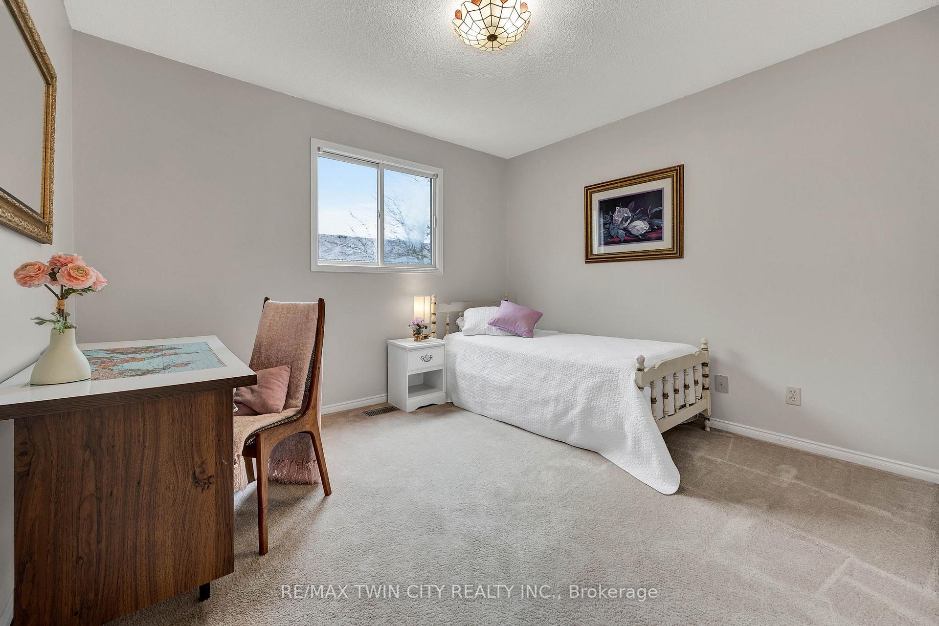 Photo 8 of 204 Nomad Court, Kitchener — HOMEH