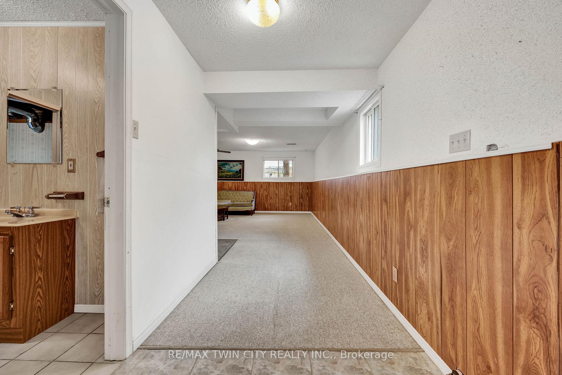 Photo 12 of 204 Nomad Court, Kitchener — HOMEH