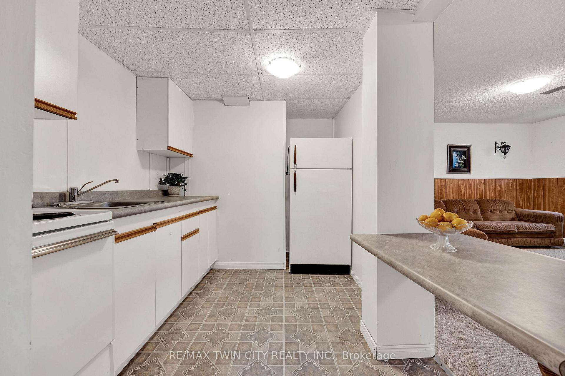 Photo 14 of 204 Nomad Court, Kitchener — HOMEH