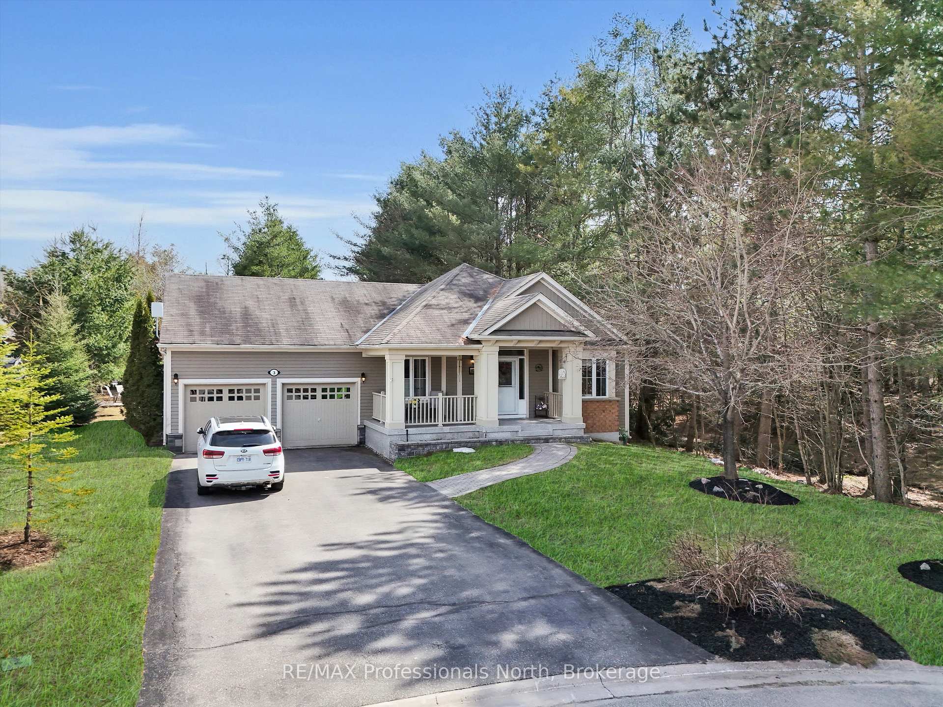 Photo 1 of 3 Clearstream Court, Bracebridge, Macaulay — HOMEH