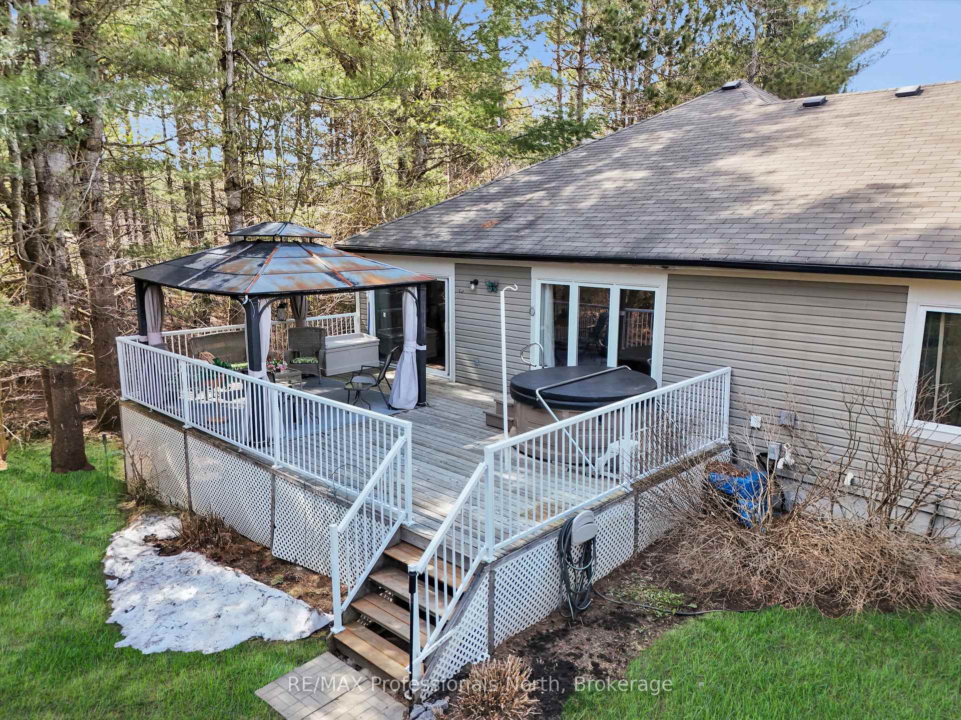 Photo 3 of 3 Clearstream Court, Bracebridge, Macaulay — HOMEH