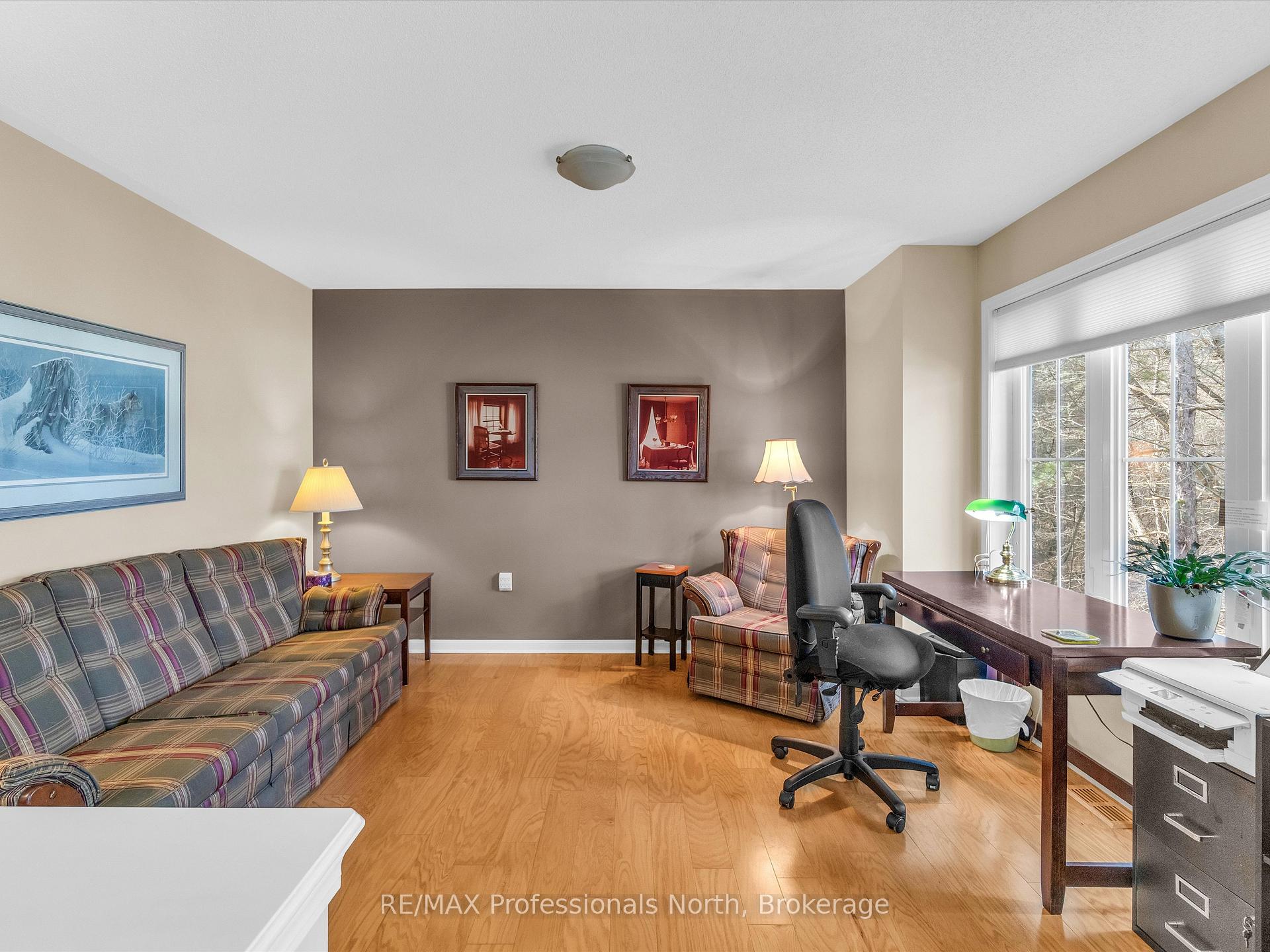 Photo 9 of 3 Clearstream Court, Bracebridge, Macaulay — HOMEH
