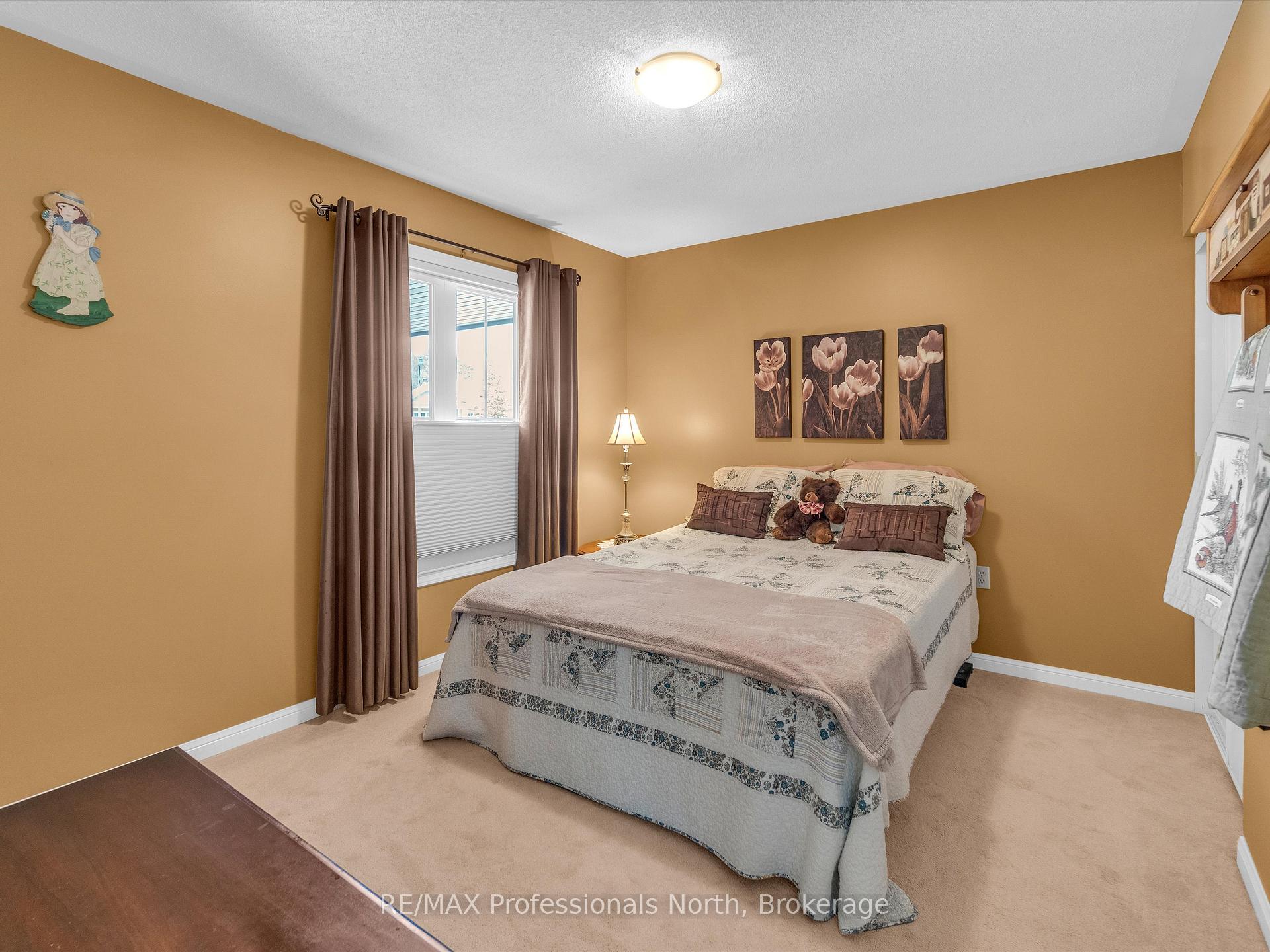 Photo 10 of 3 Clearstream Court, Bracebridge, Macaulay — HOMEH