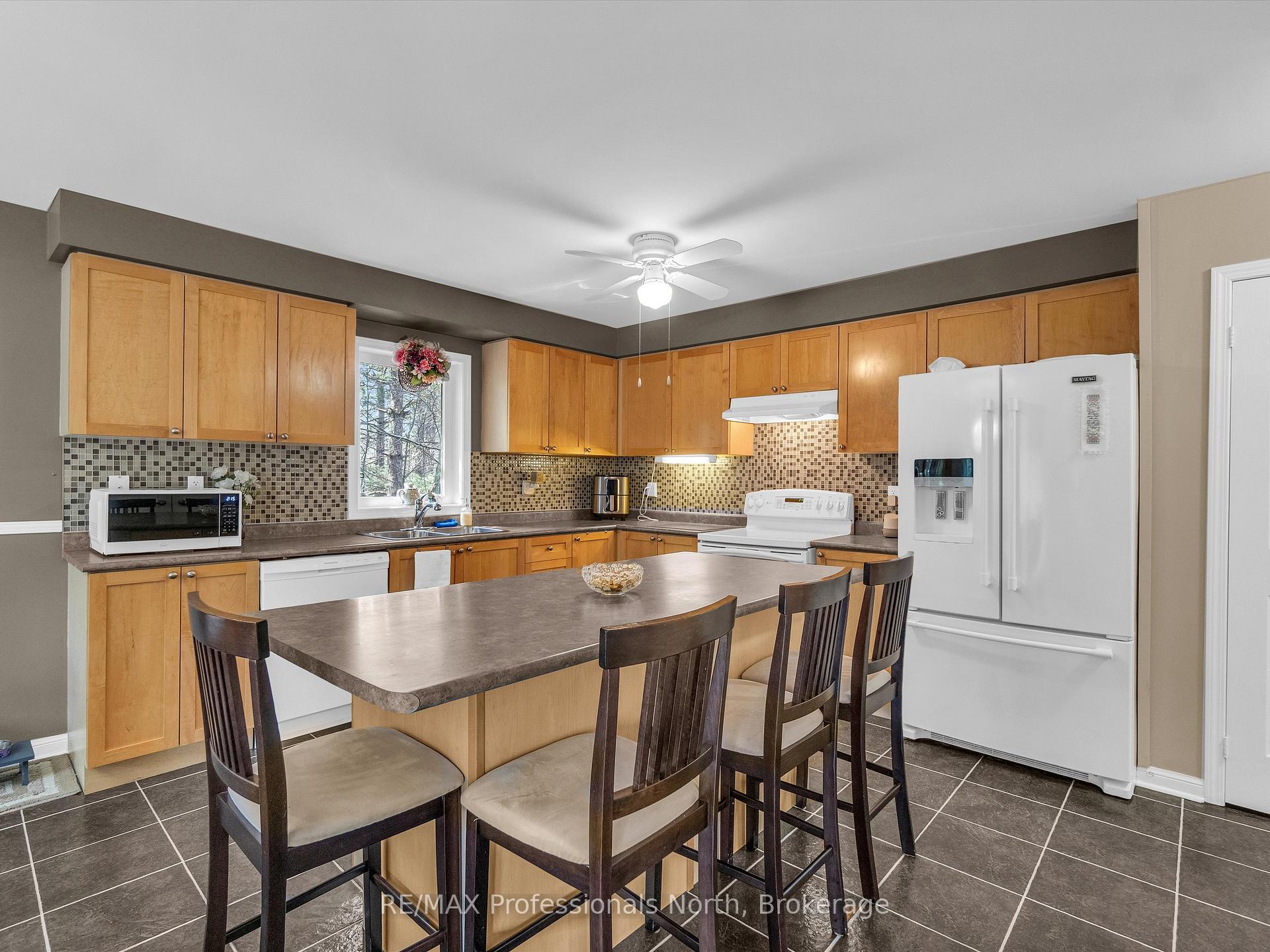 Photo 20 of 3 Clearstream Court, Bracebridge, Macaulay — HOMEH