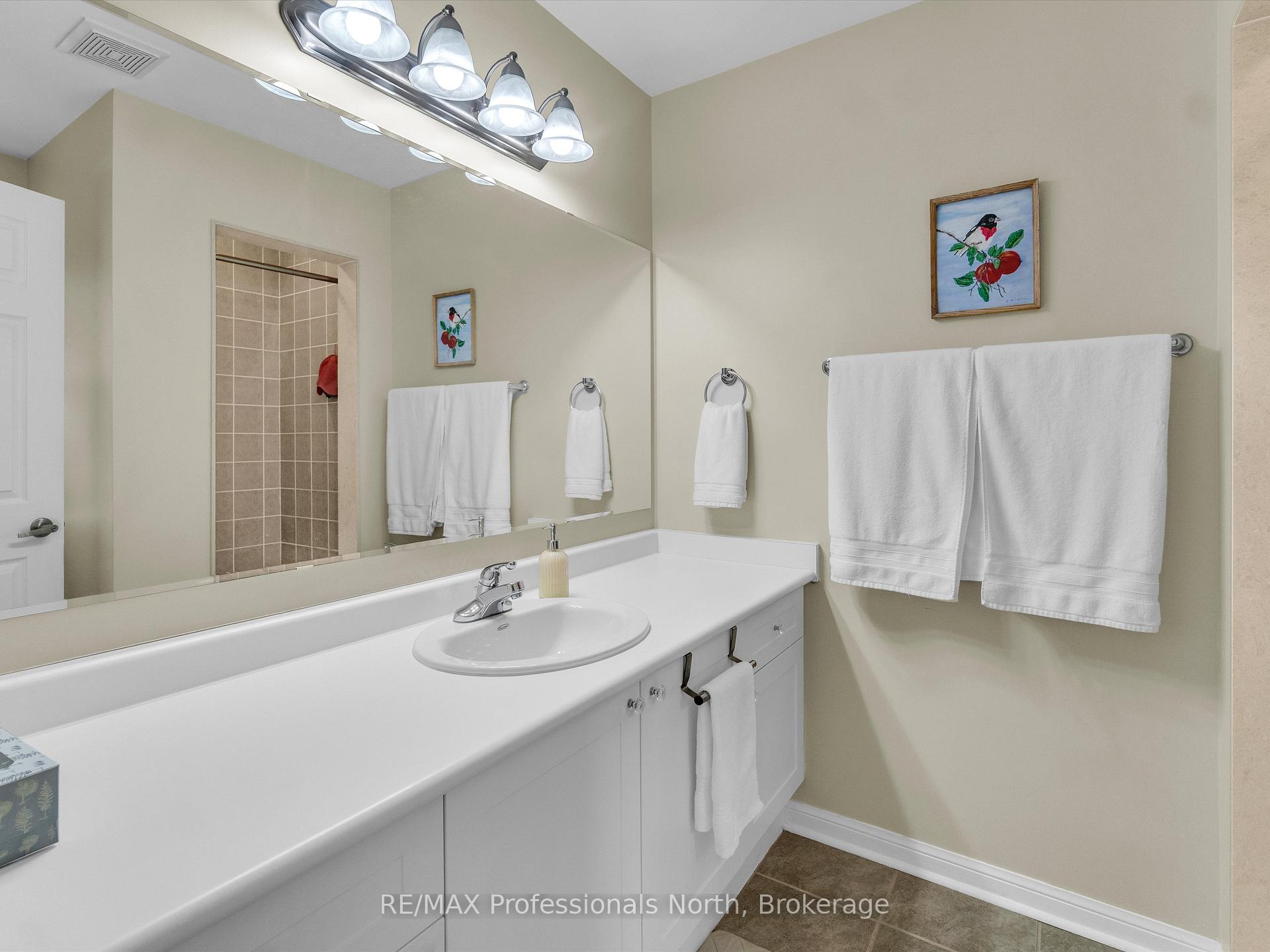 Photo 15 of 3 Clearstream Court, Bracebridge, Macaulay — HOMEH