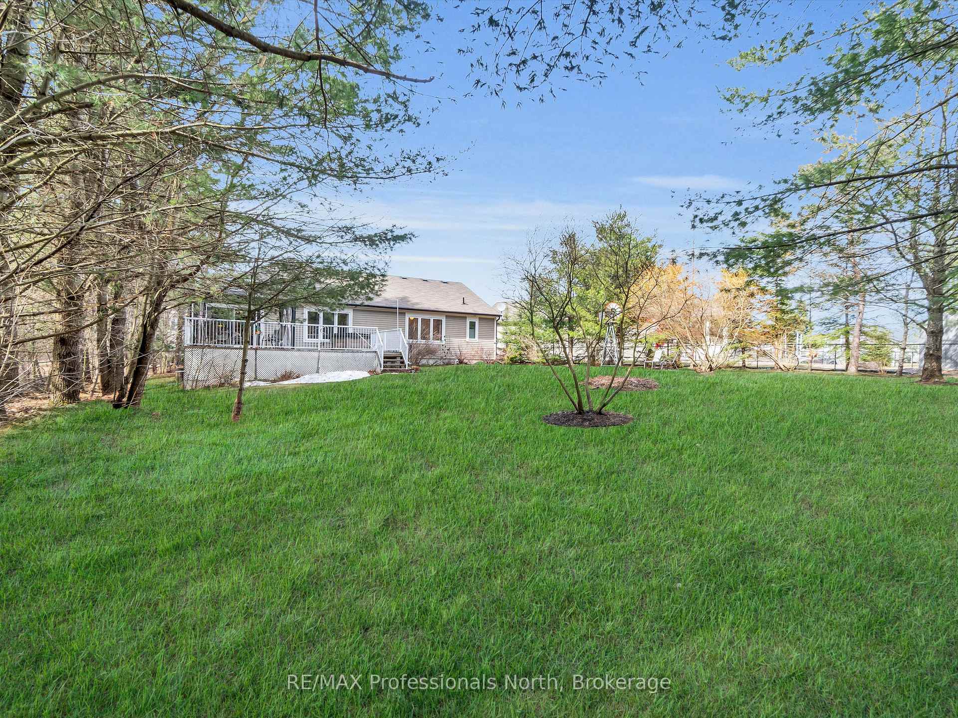 Photo 41 of 3 Clearstream Court, Bracebridge, Macaulay — HOMEH