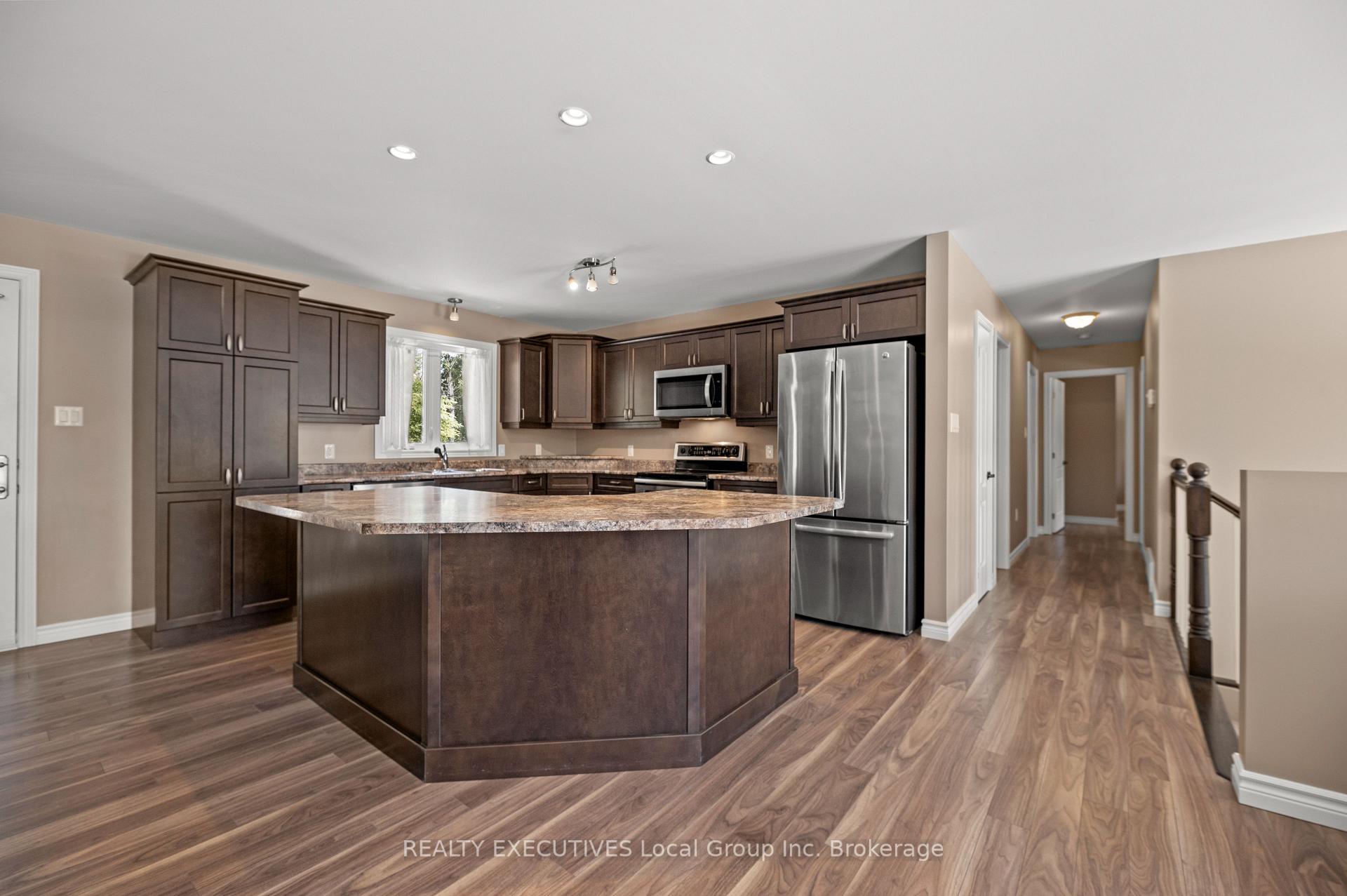 Photo 10 of 50 Park Drive, East Ferris, Corbeil — HOMEH