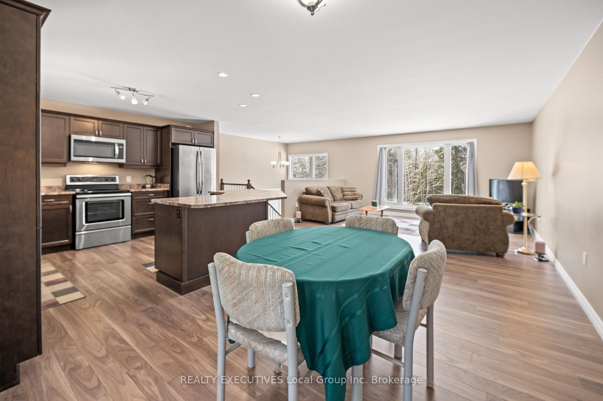 Photo 17 of 50 Park Drive, East Ferris, Corbeil — HOMEH