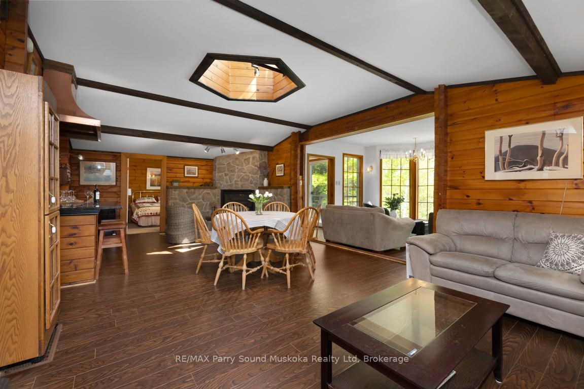 Photo 24 of 49 Bayshore Drive, Seguin — HOMEH