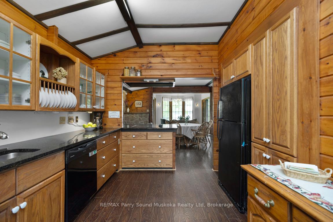 Photo 26 of 49 Bayshore Drive, Seguin — HOMEH
