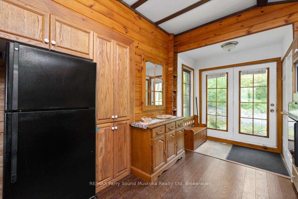 Photo 27 of 49 Bayshore Drive, Seguin — HOMEH