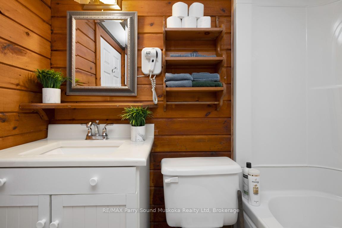 Photo 34 of 49 Bayshore Drive, Seguin — HOMEH
