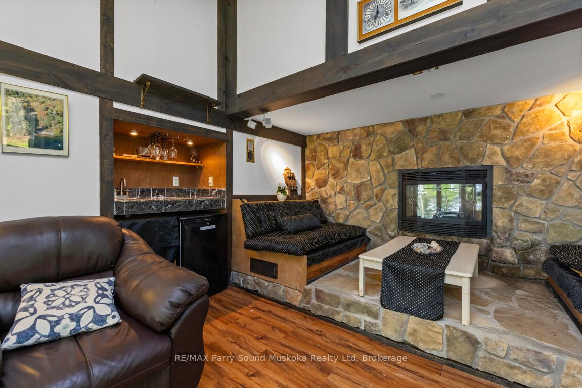 Photo 41 of 49 Bayshore Drive, Seguin — HOMEH