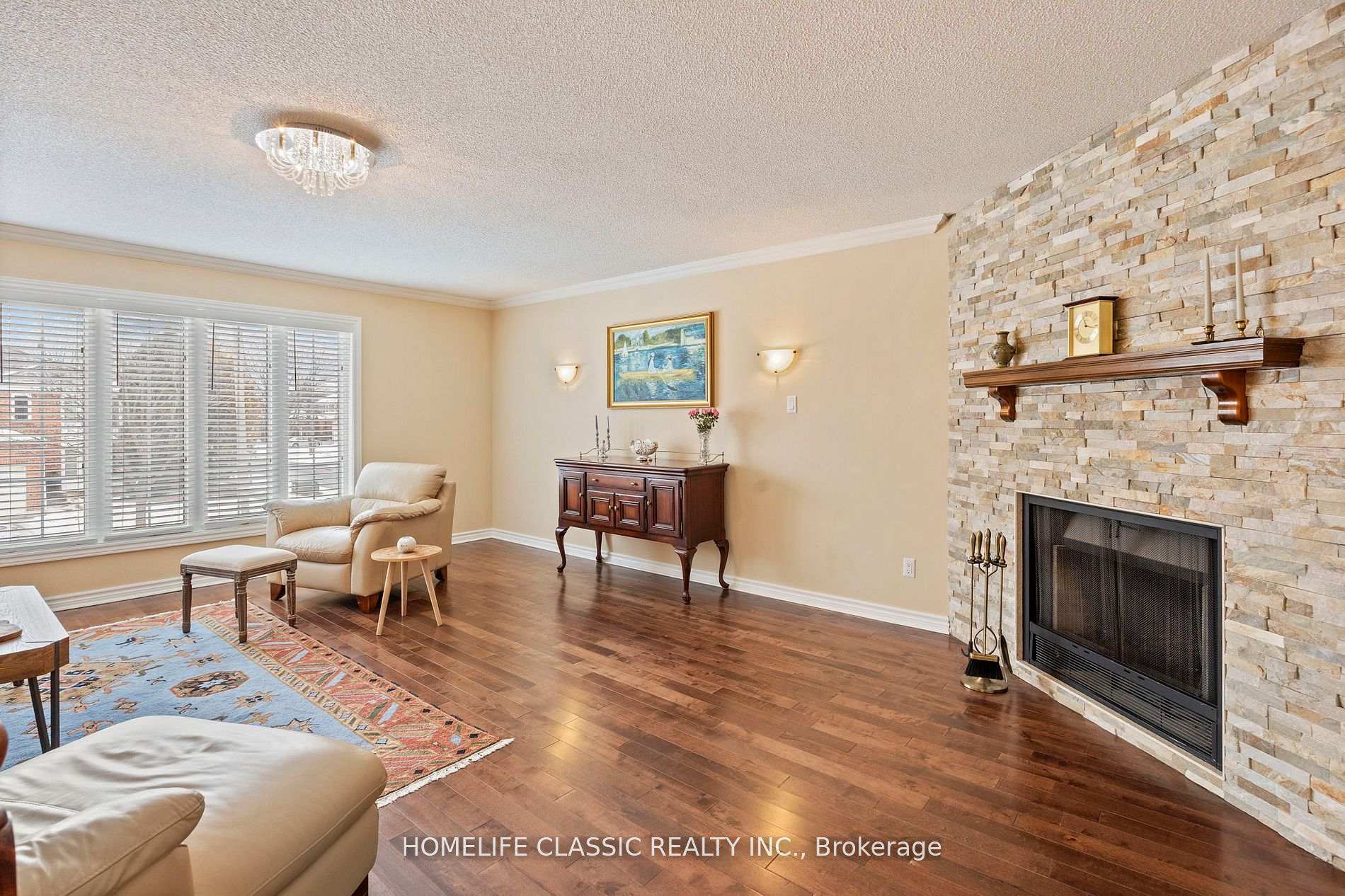 Photo 16 of 81 Pinewood Drive, Vaughan, Crestwood-Springfarm-Yorkhill — HOMEH
