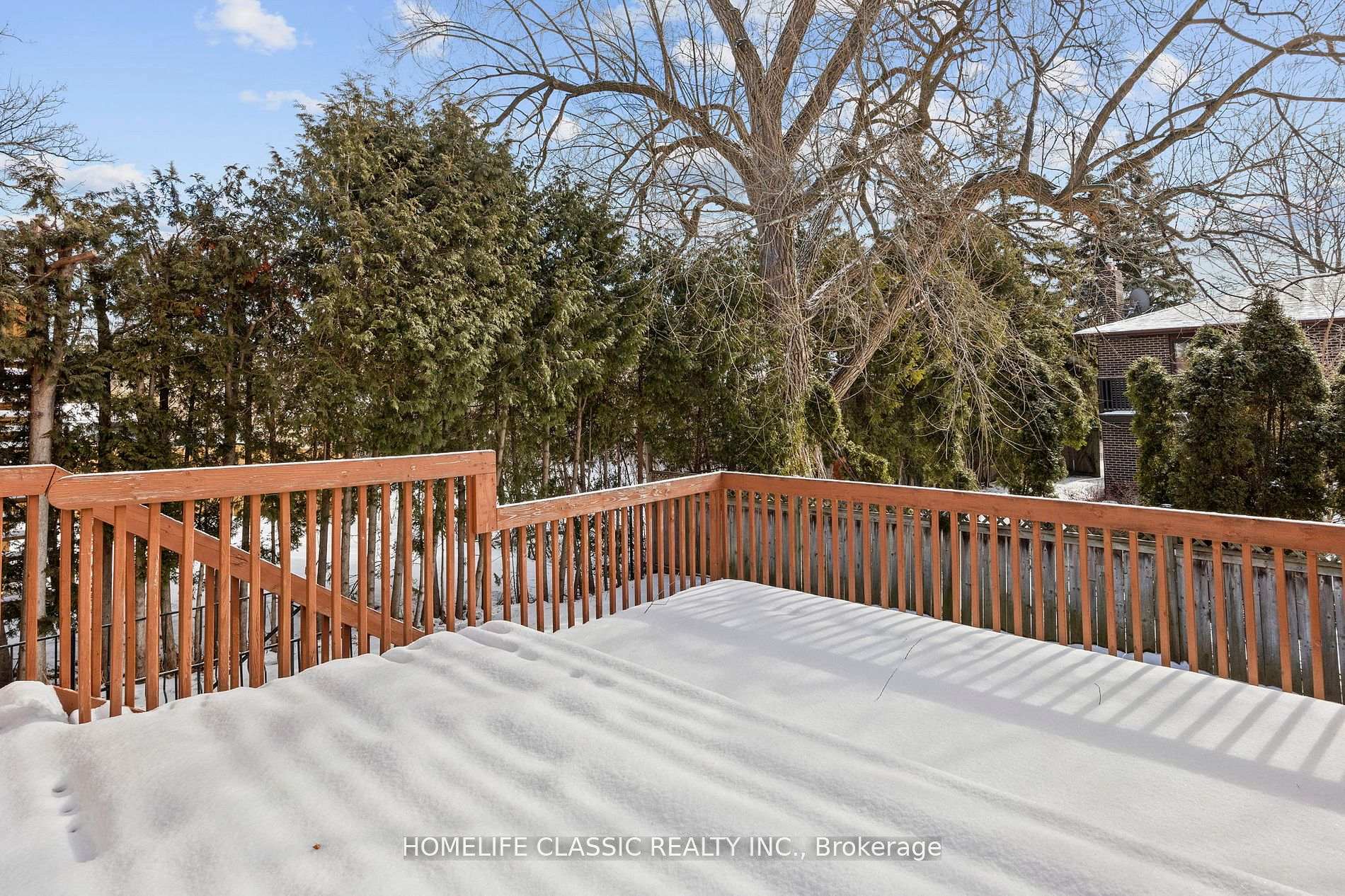 Photo 31 of 81 Pinewood Drive, Vaughan, Crestwood-Springfarm-Yorkhill — HOMEH