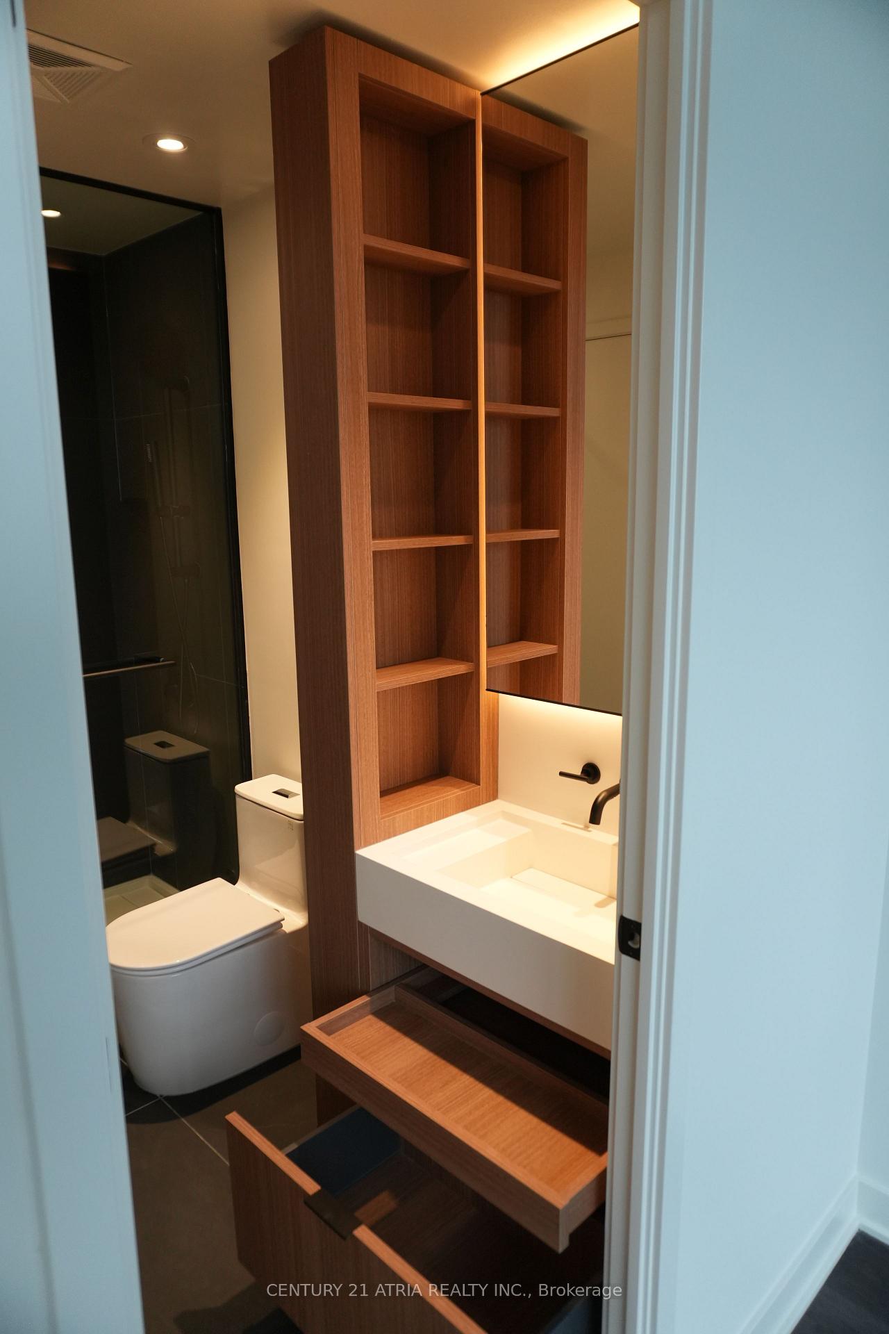 Photo 6 of Unit 4811, 55 Charles Street, Toronto, Church-Yonge Corridor — HOMEH